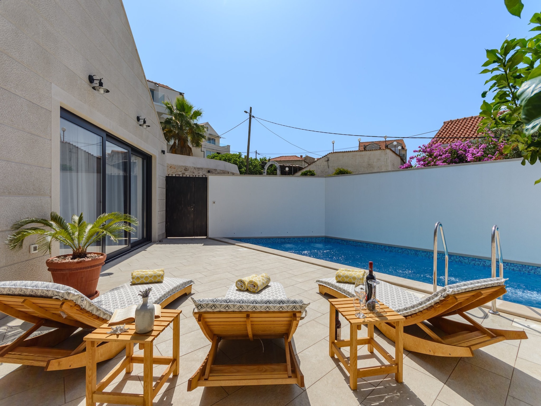 Dom Villa Stone Pearl - Two Bedroom Holiday House with