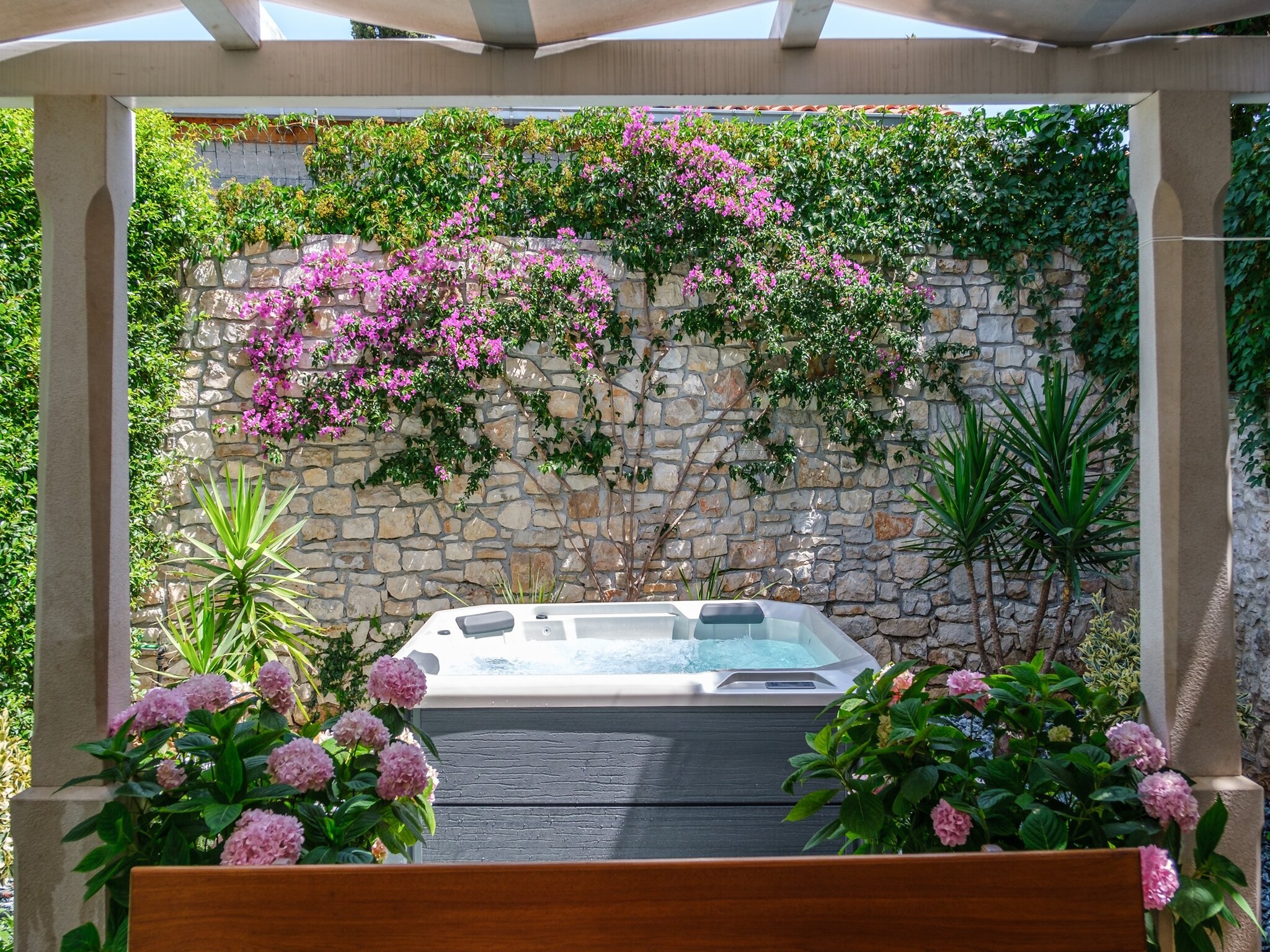 Dom Villa Stone Pearl - Two Bedroom Holiday House with