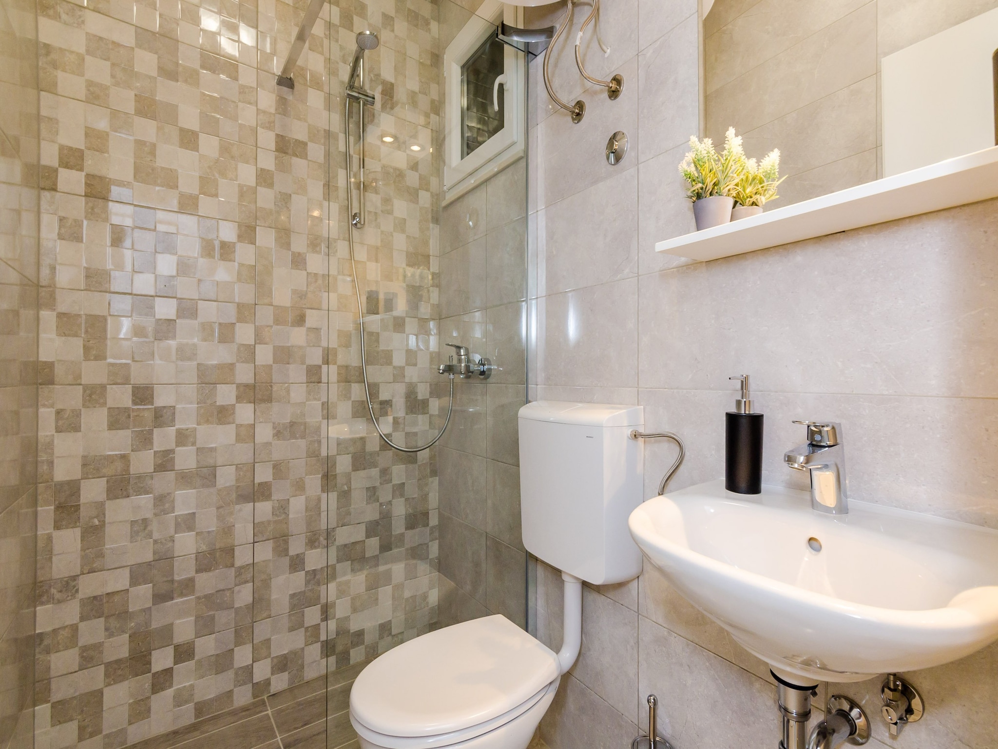 Apartmá Miracle Apartments - Comfort Studio Apartment with
