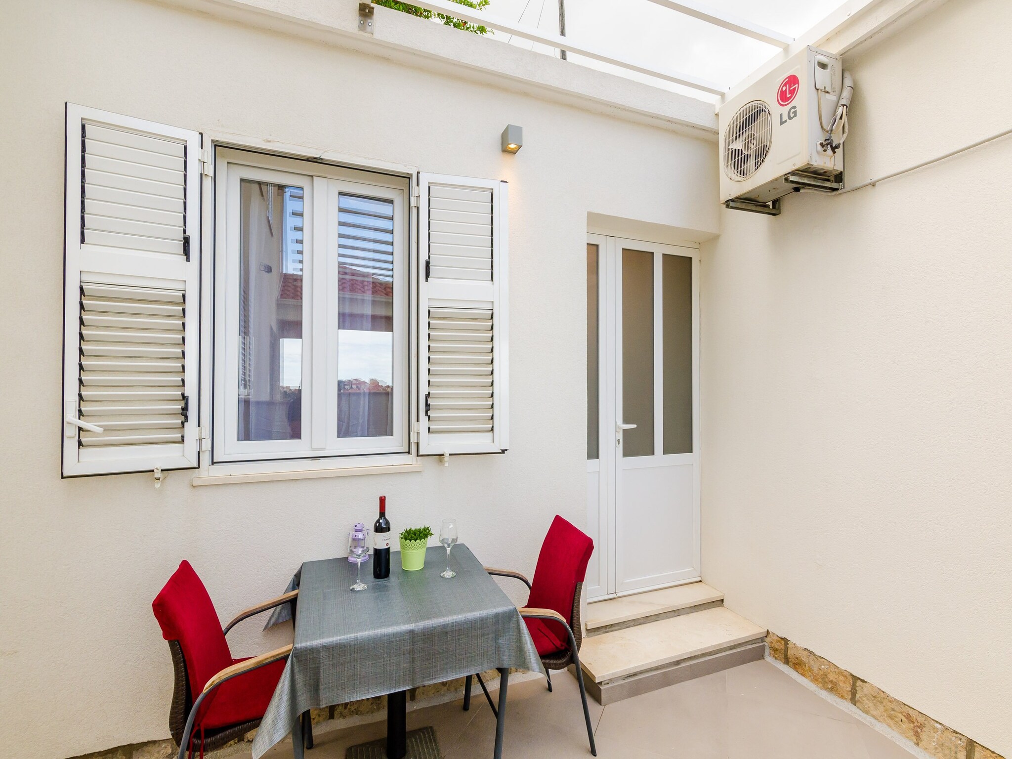 Apartmá Miracle Apartments - Studio Apartment with Terrace
