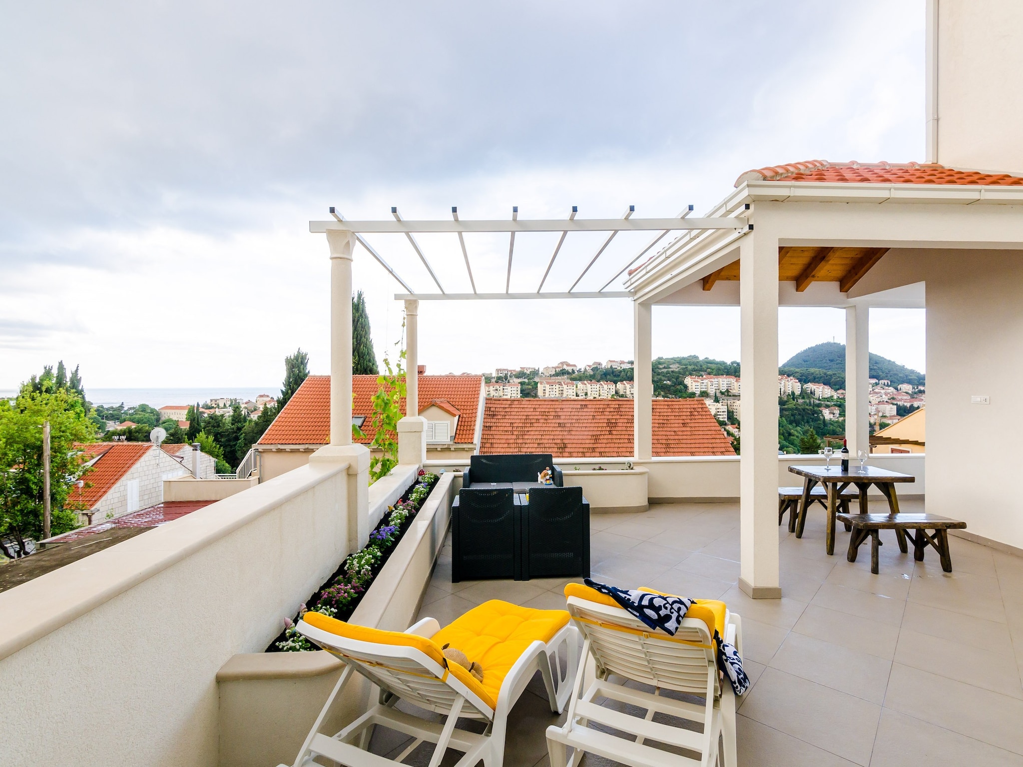 Apartmá Miracle Apartments - Studio Apartment with Terrace