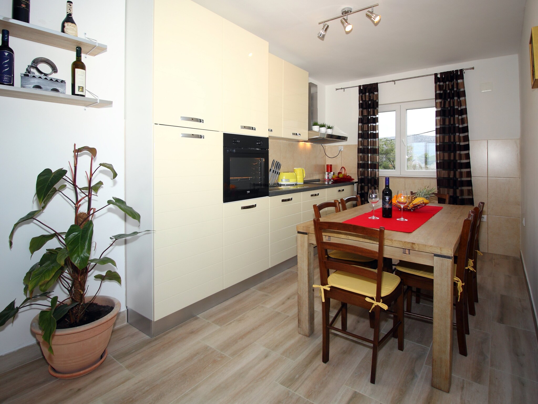 Apartment Apartment Milenka - Four Bedroom Apartment with Te