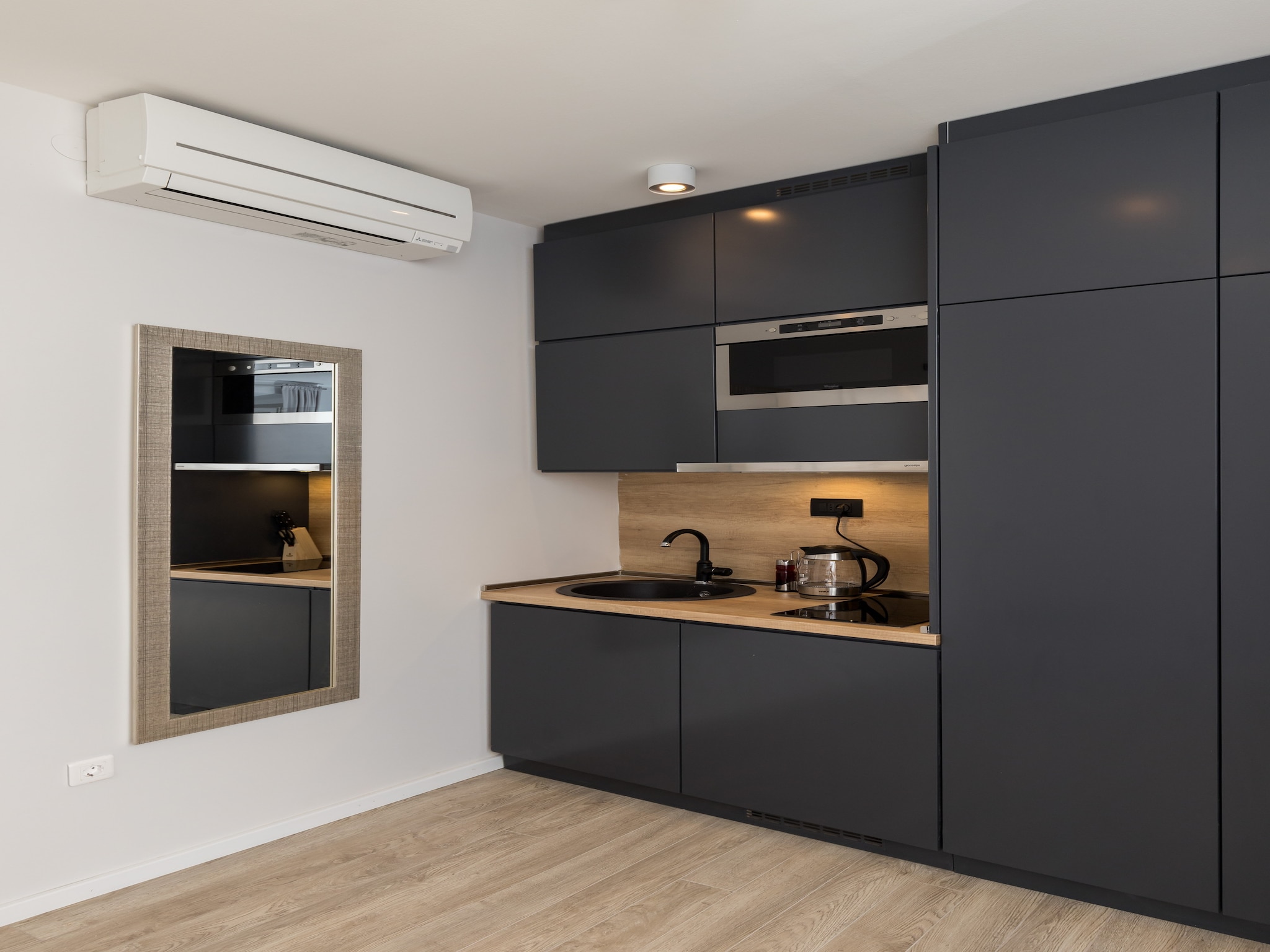 Apartmá Apartments Urbis - Studio Apartment with City View