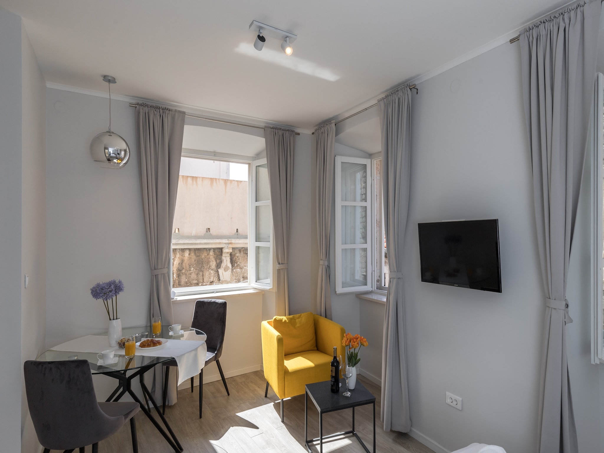 Apartmá Apartments Urbis - Studio Apartment with City View