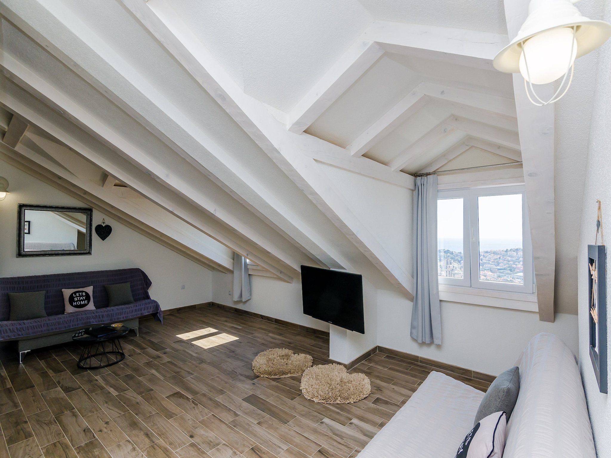 Apartmá Apartments Life - Two Bedroom Apartment with Balco