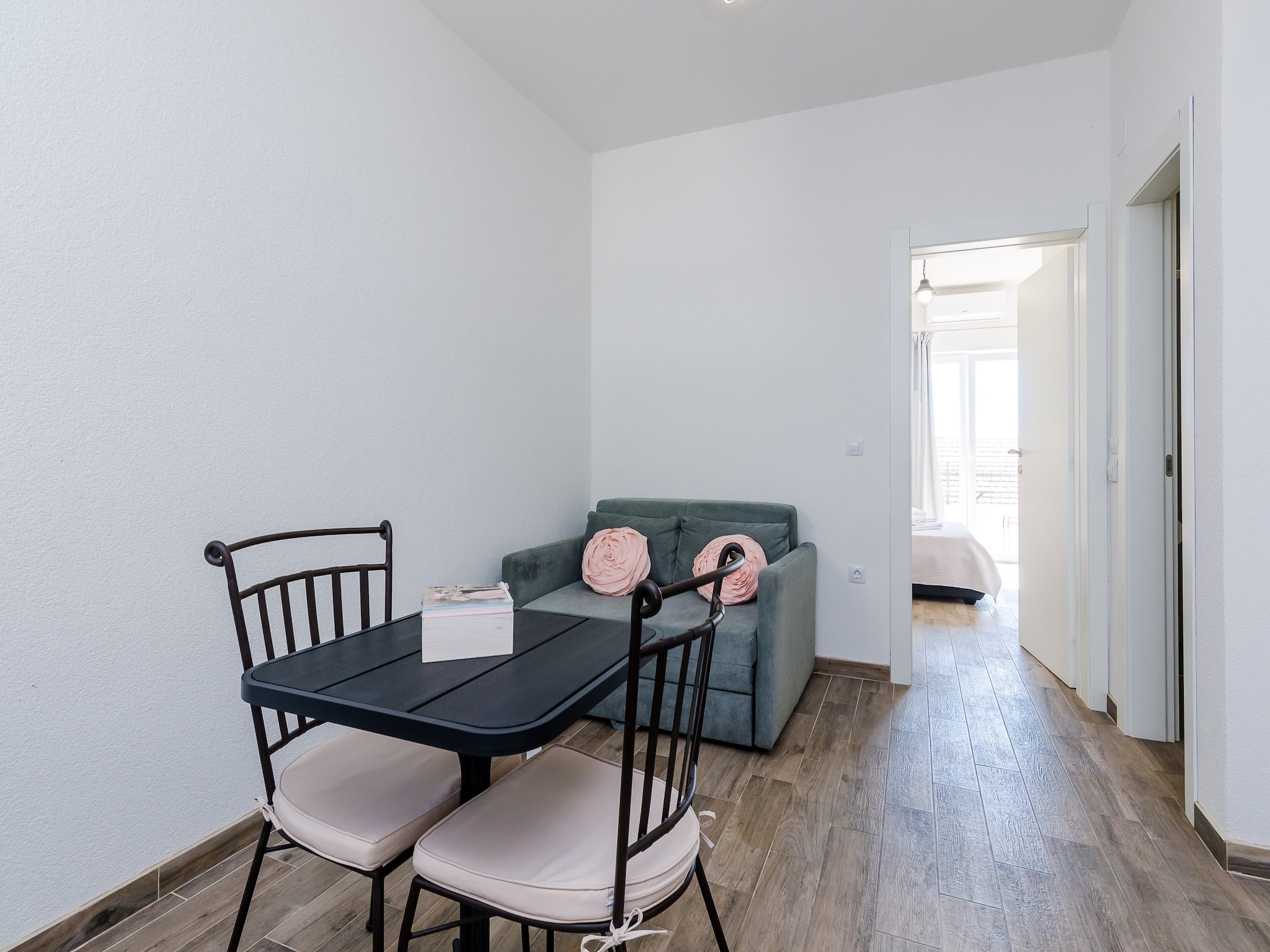 Apartmá Apartments Life - Two Bedroom Apartment with Balco