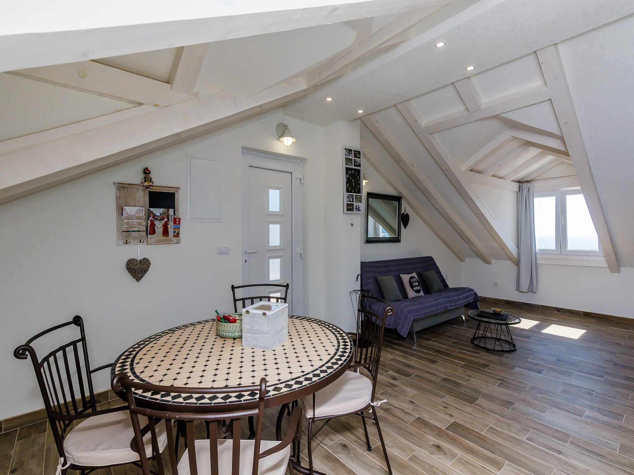 Apartmá Apartments Life - Two Bedroom Apartment with Balco