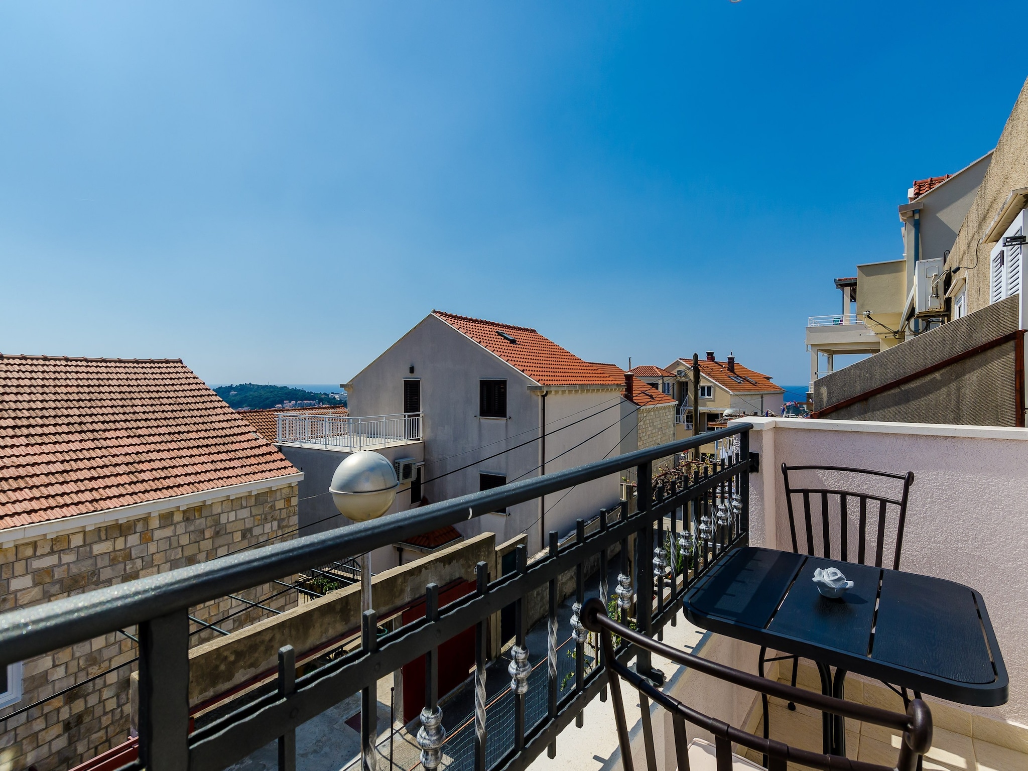 Apartmá Apartments Life - Two Bedroom Apartment with Balco