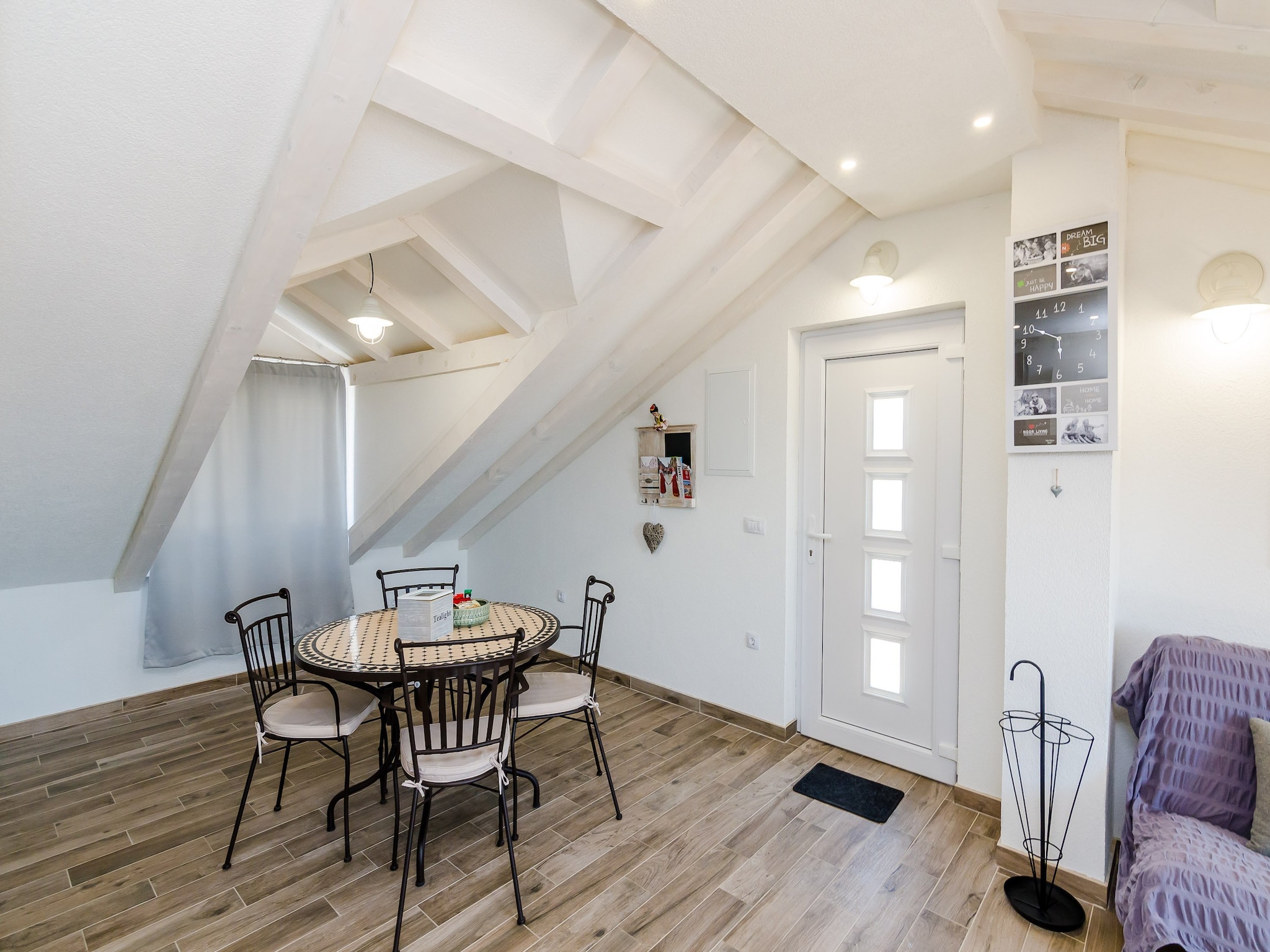Apartmá Apartments Life - Two Bedroom Apartment with Balco
