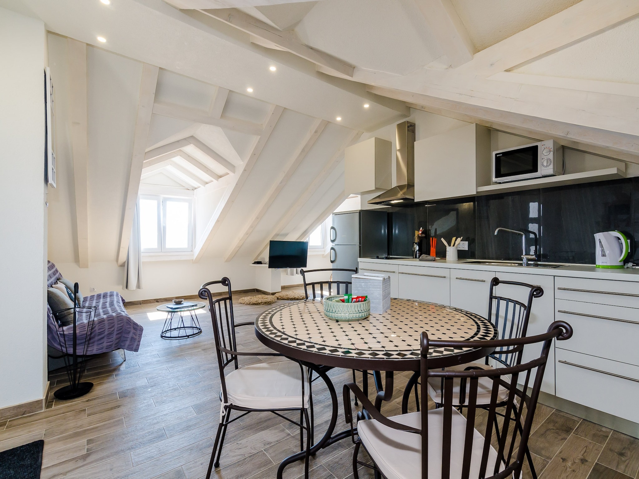 Apartmá Apartments Life - Two Bedroom Apartment with Balco