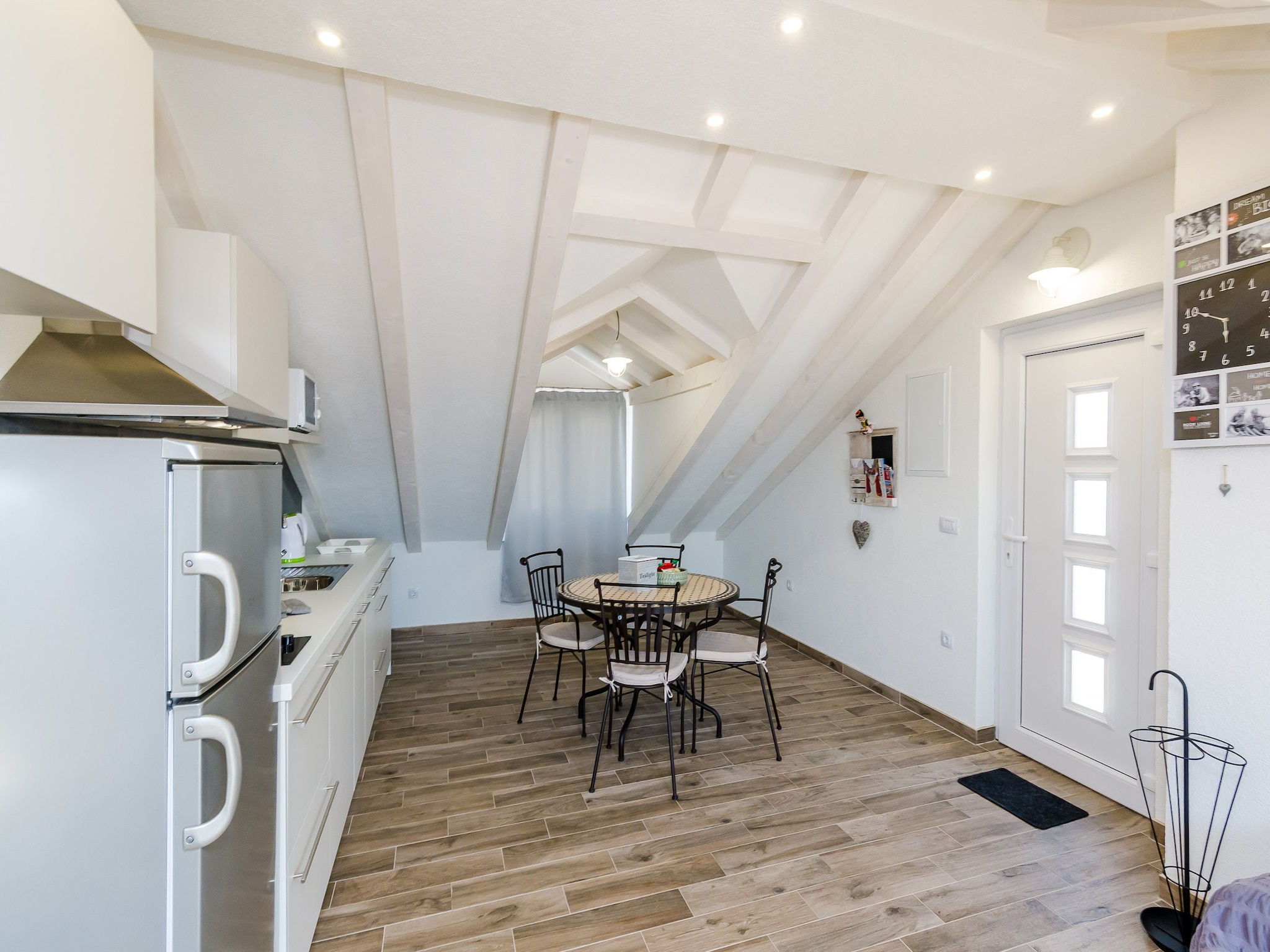 Apartmá Apartments Life - Two Bedroom Apartment with Balco