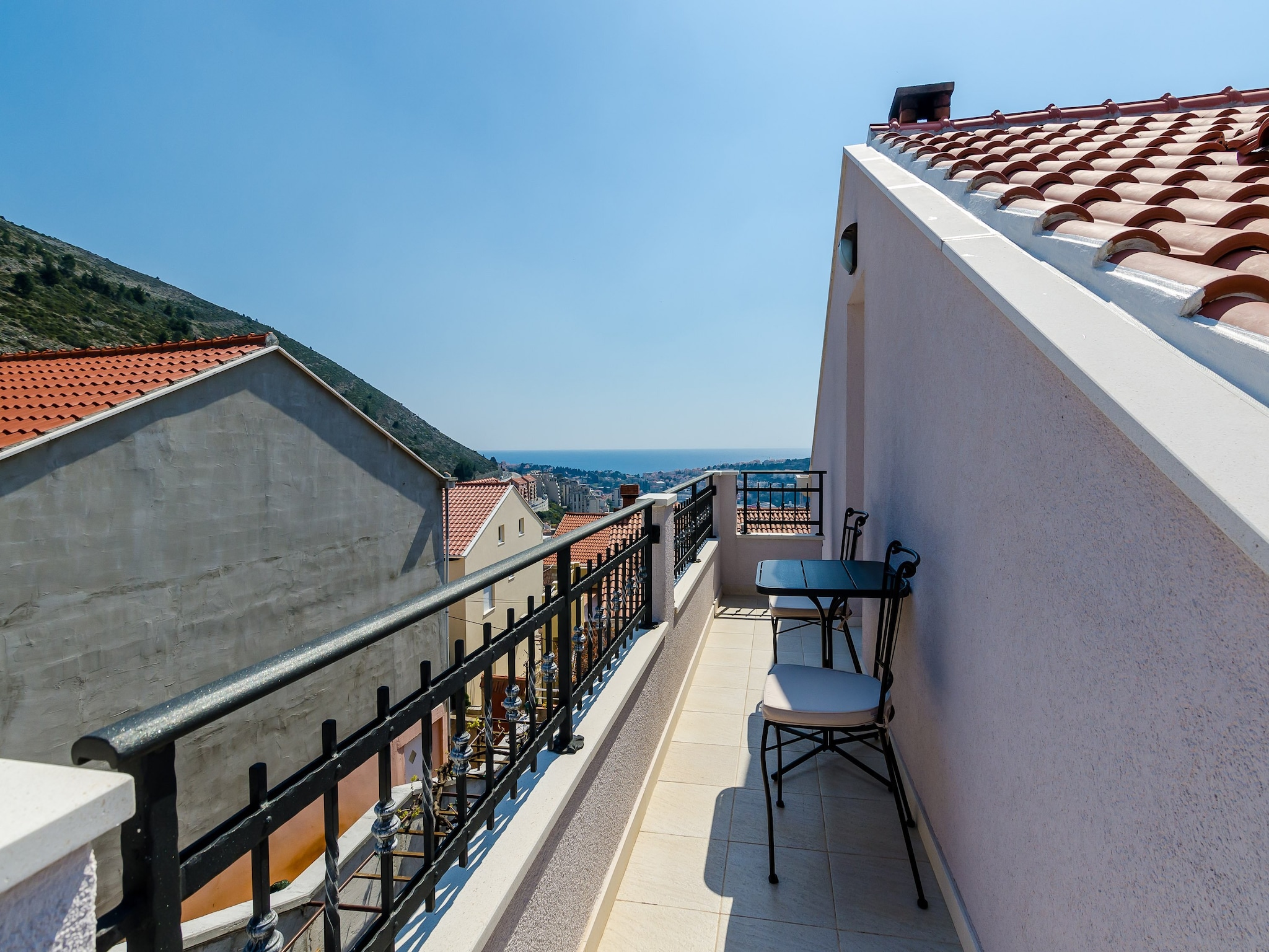 Apartmá Apartments Life - Two Bedroom Apartment with Balco