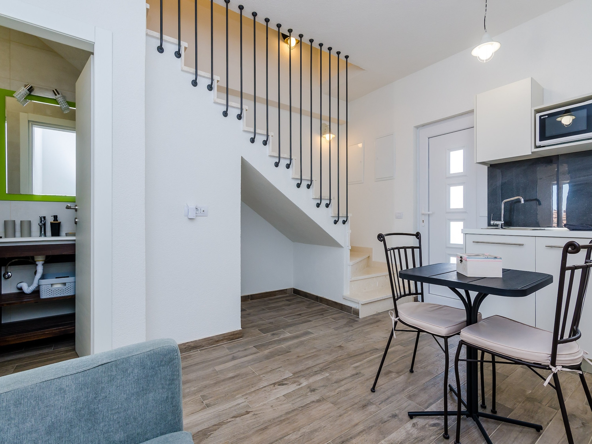 Apartmá Apartments Life - Two Bedroom Apartment with Balco