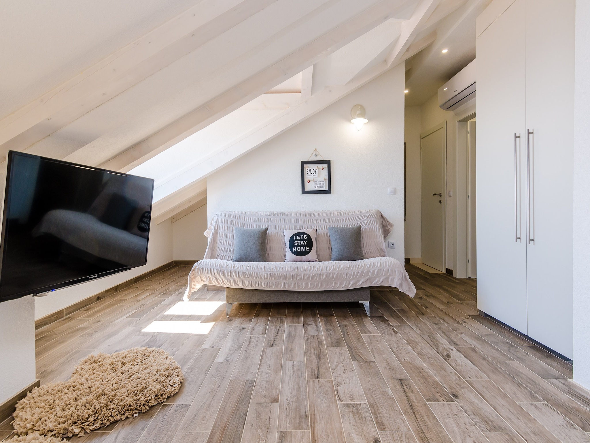 Apartmá Apartments Life - Two Bedroom Apartment with Balco