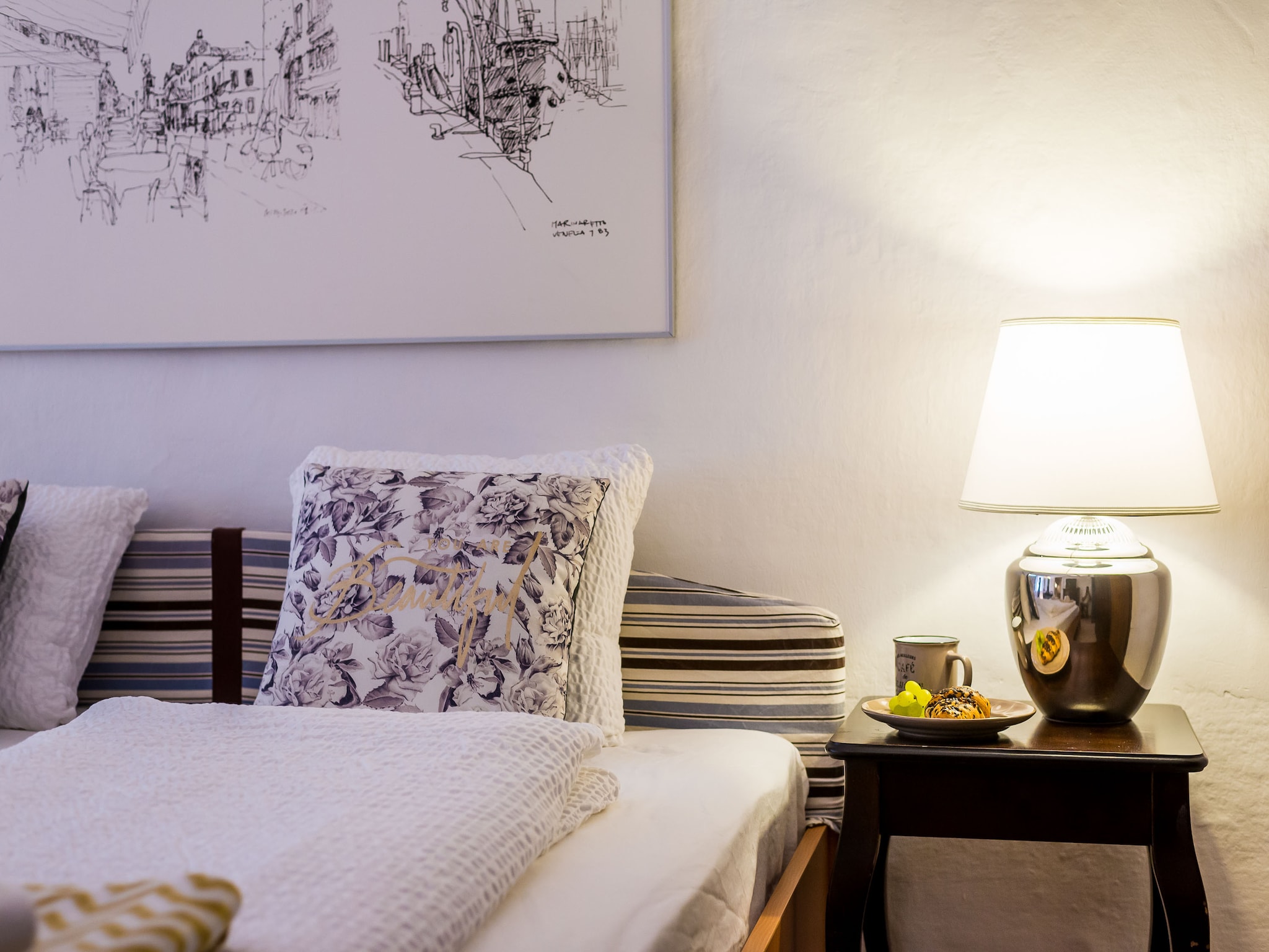 Apartmá Midtown Apartments - Studio Apartment with Street