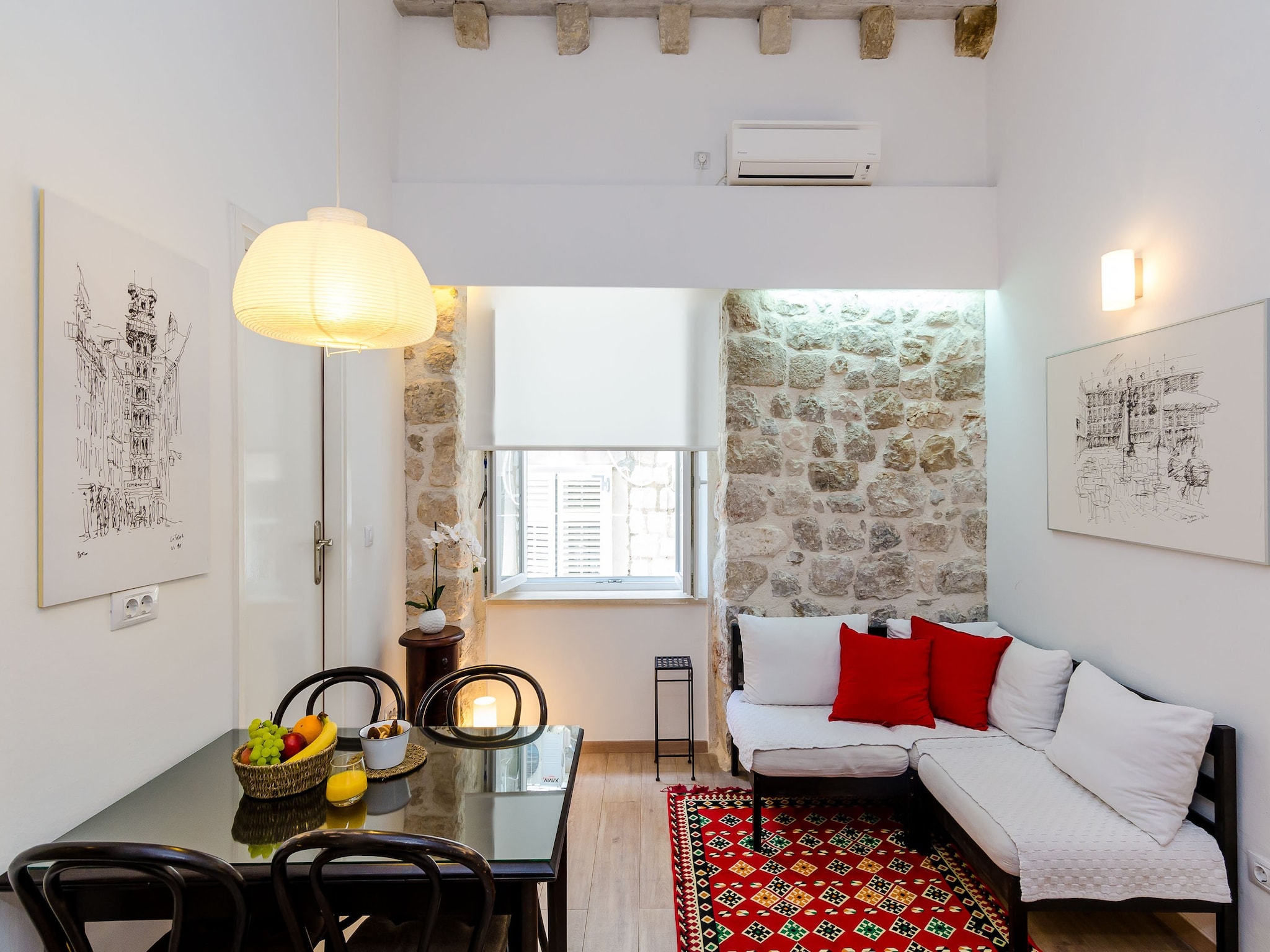 Apartmá Midtown Apartments - Studio Apartment with Street