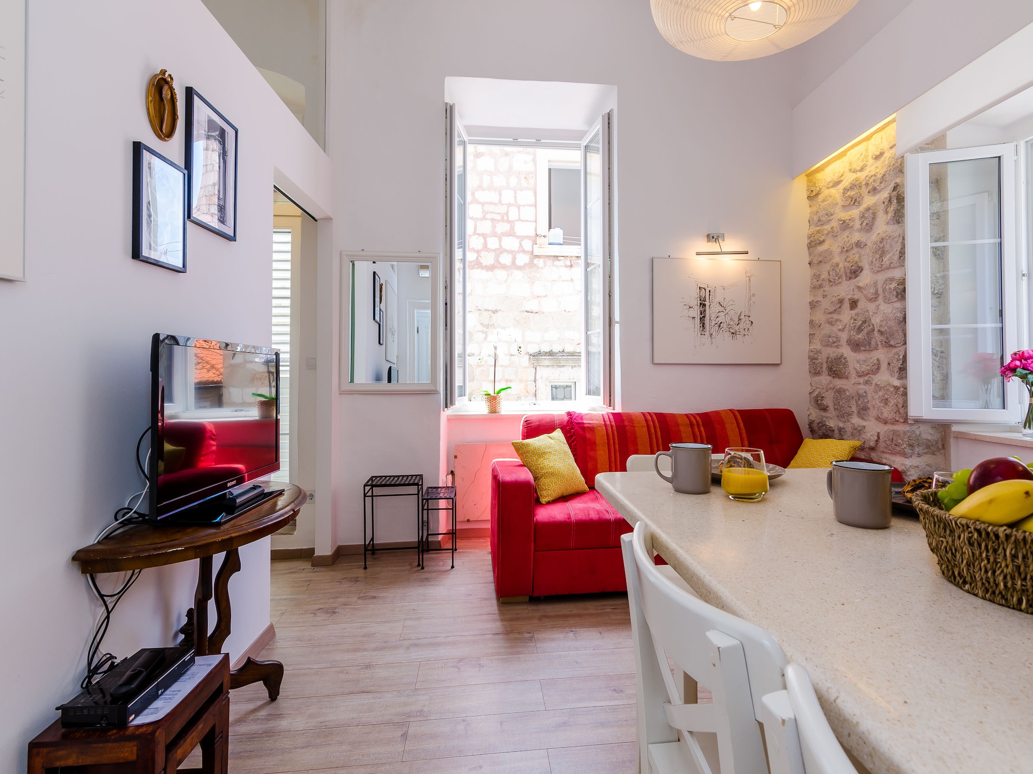 Apartmá Midtown Apartments - One Bedroom Apartment with Ci
