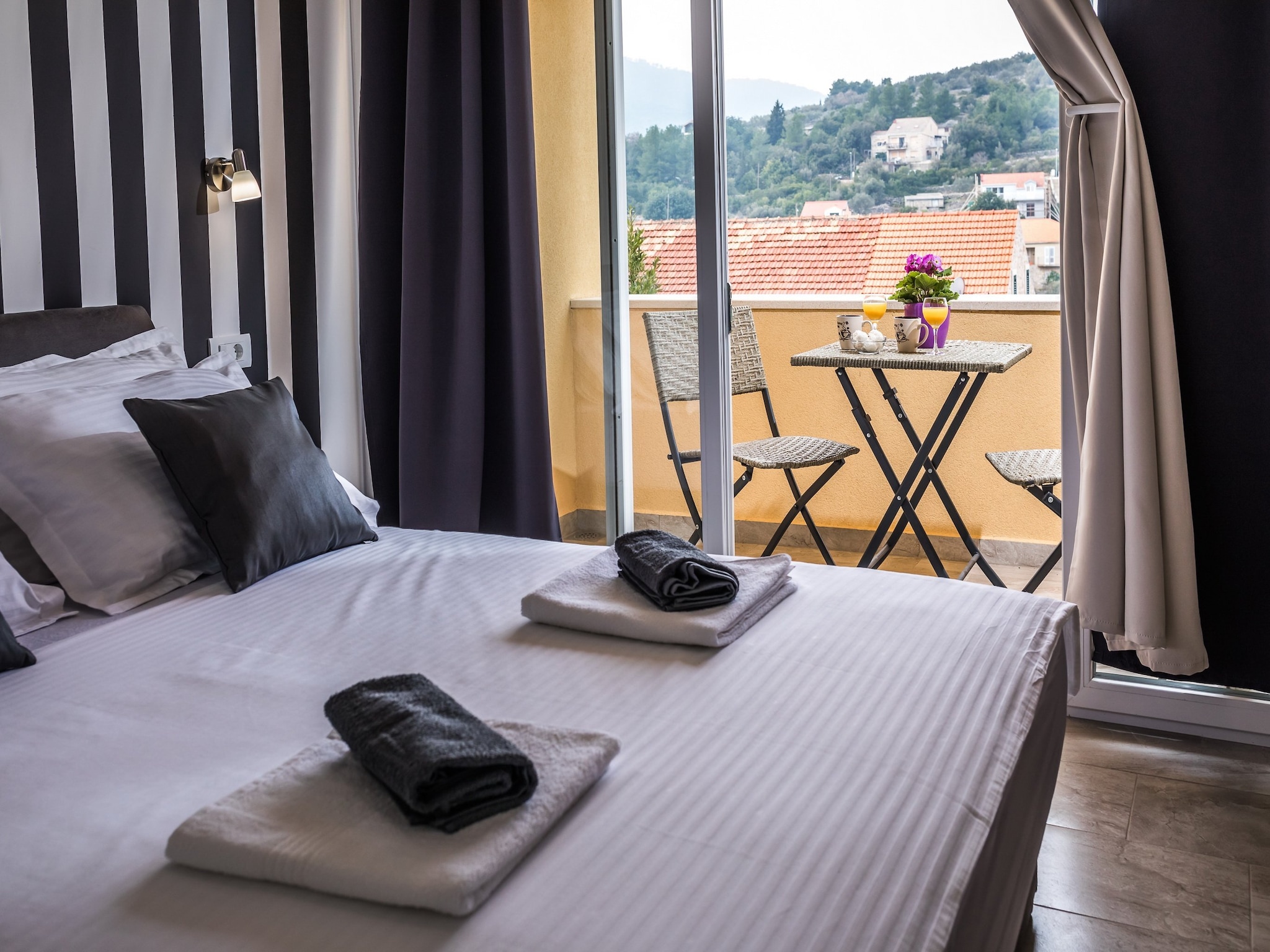 Apartmá Apartments Sunshine Home - Double Room with balcon