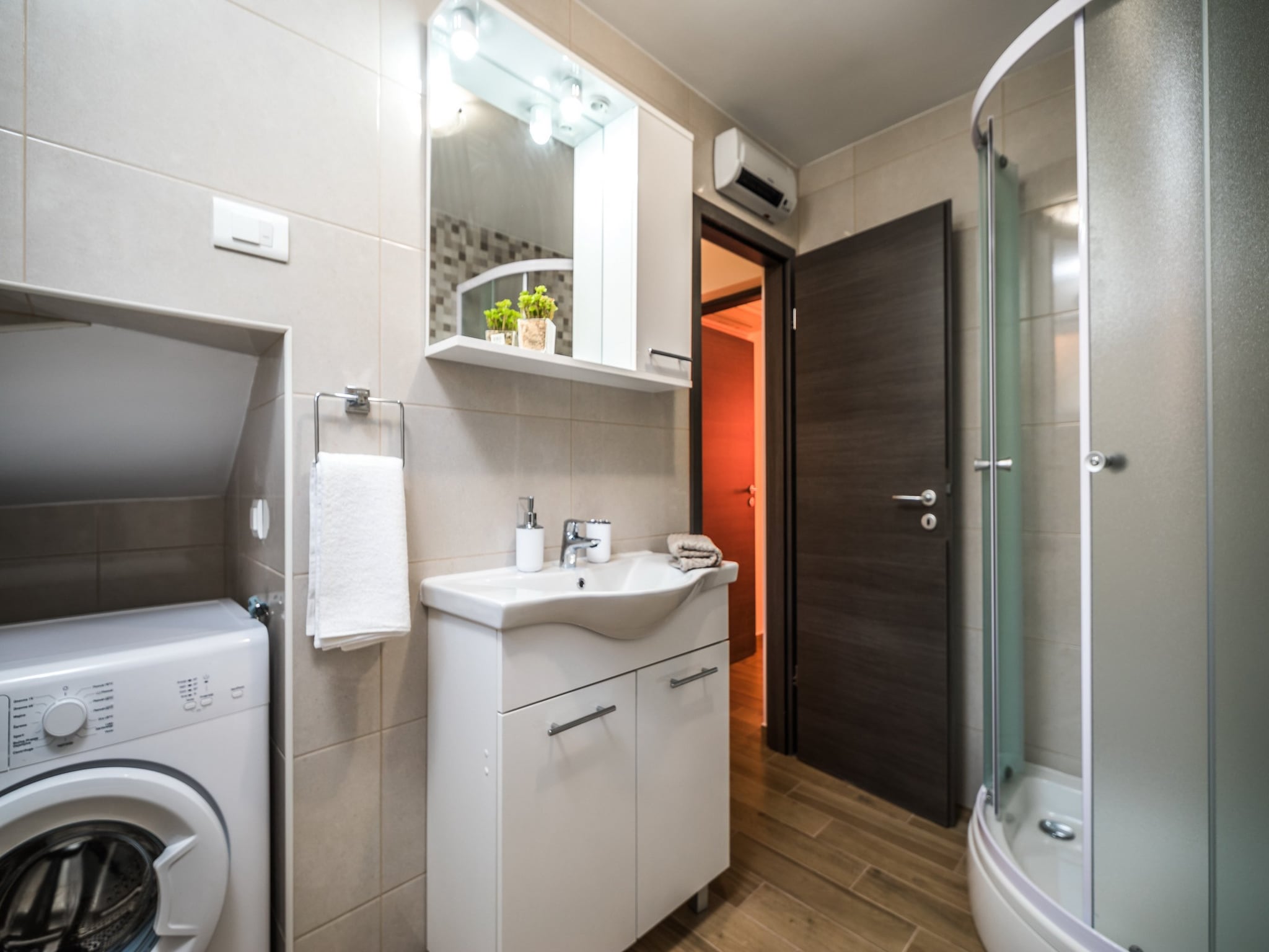 Apartmá Apartments Sunshine Home - Two Bedroom Apartment w