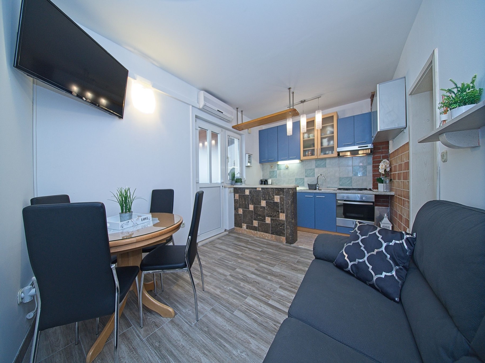 Ferienwohnung Apartment Alva - Two Bedroom Apartment with Terrac