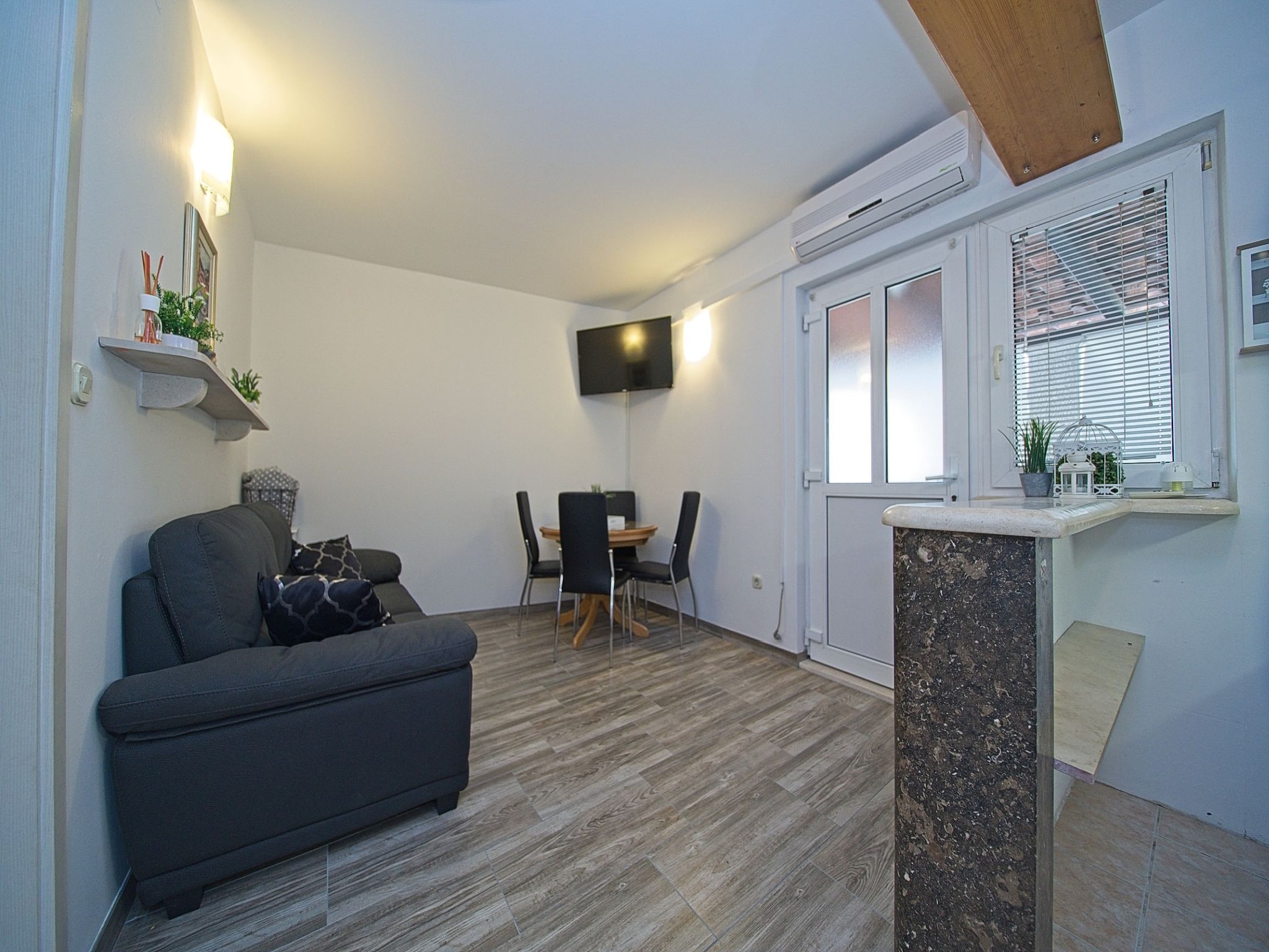 Ferienwohnung Apartment Alva - Two Bedroom Apartment with Terrac