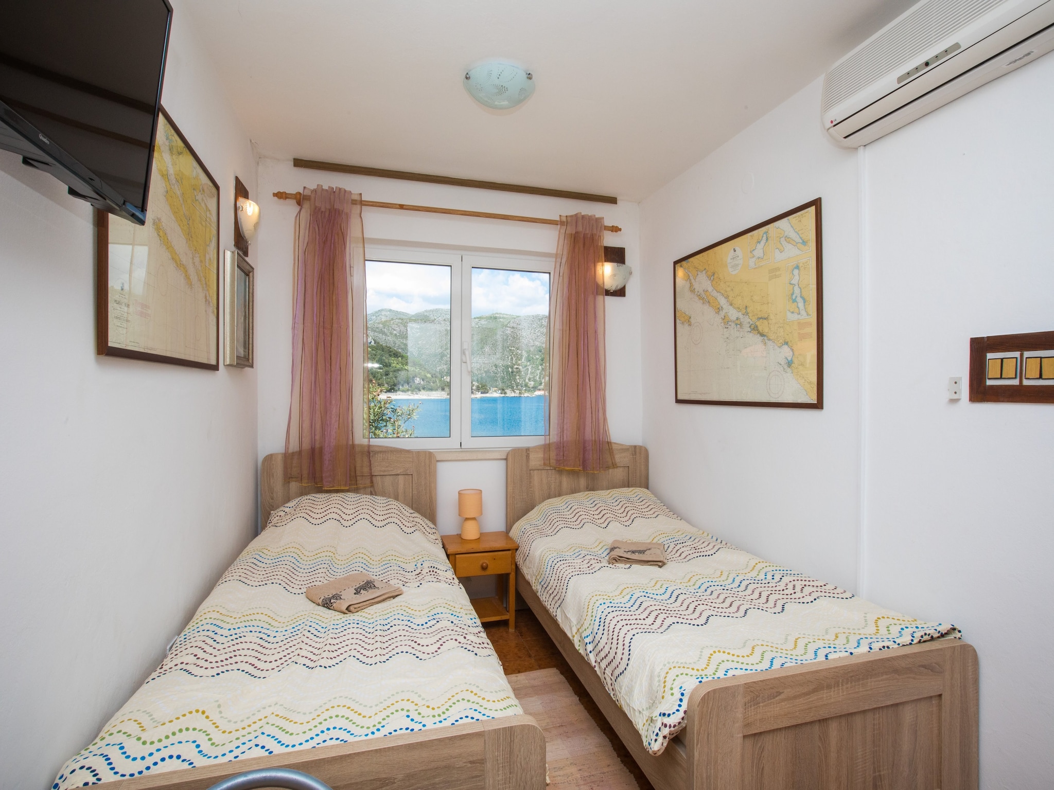 Apartmá Seaside Studio - Studio Apartment with Private Bea