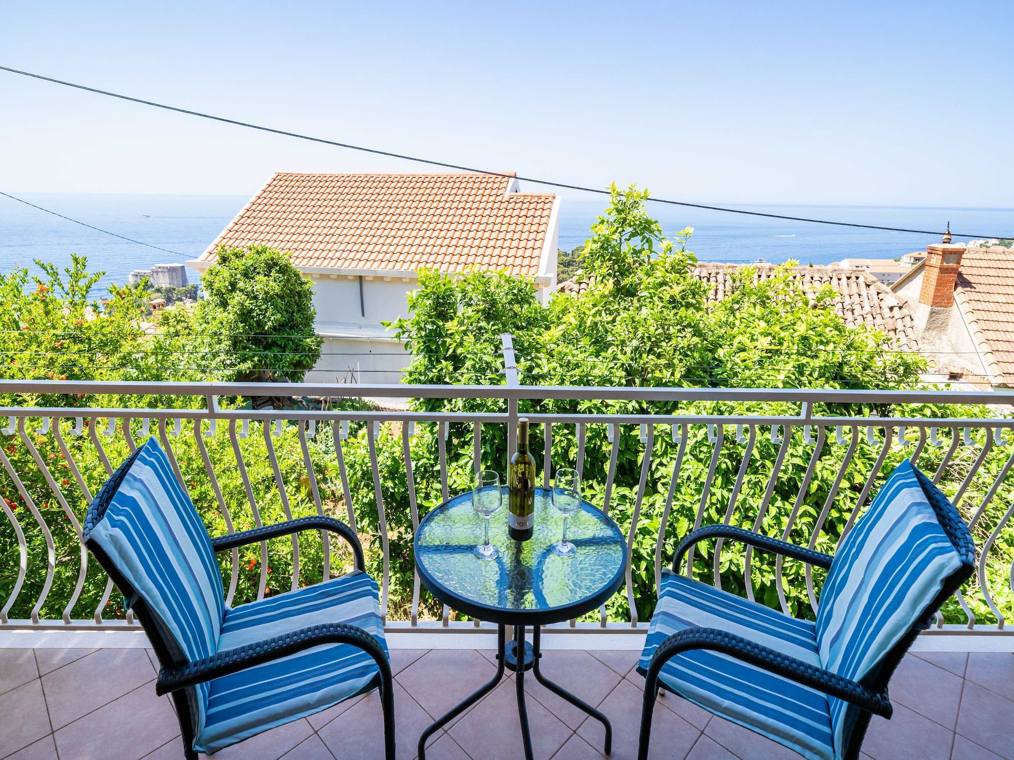 Apartmá Apartments Stella - Three-Bedroom Apartment with B