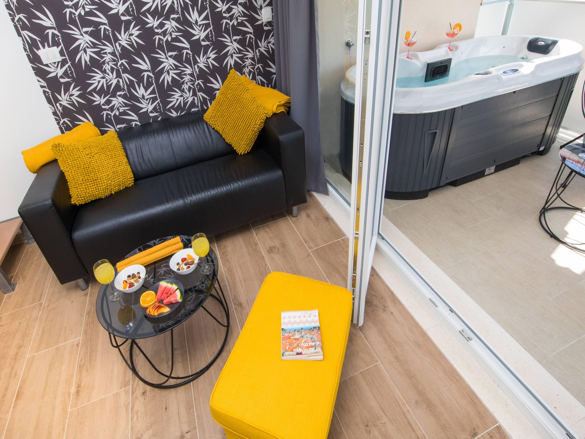 Apartmá Apartment Velvet - Studio Apartment with Hot Tub