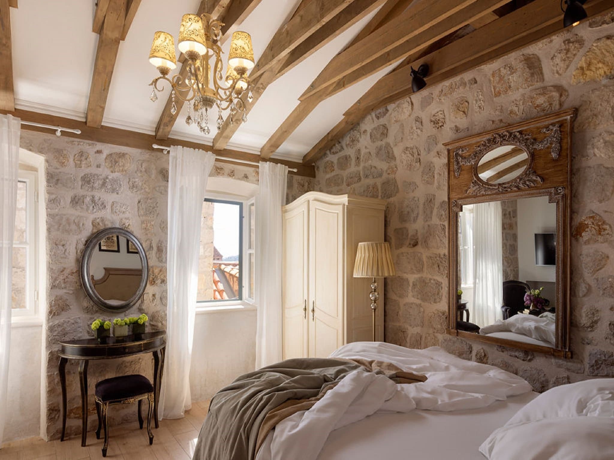 Apartmá Vivaldi - Deluxe Double Room with Side City View (