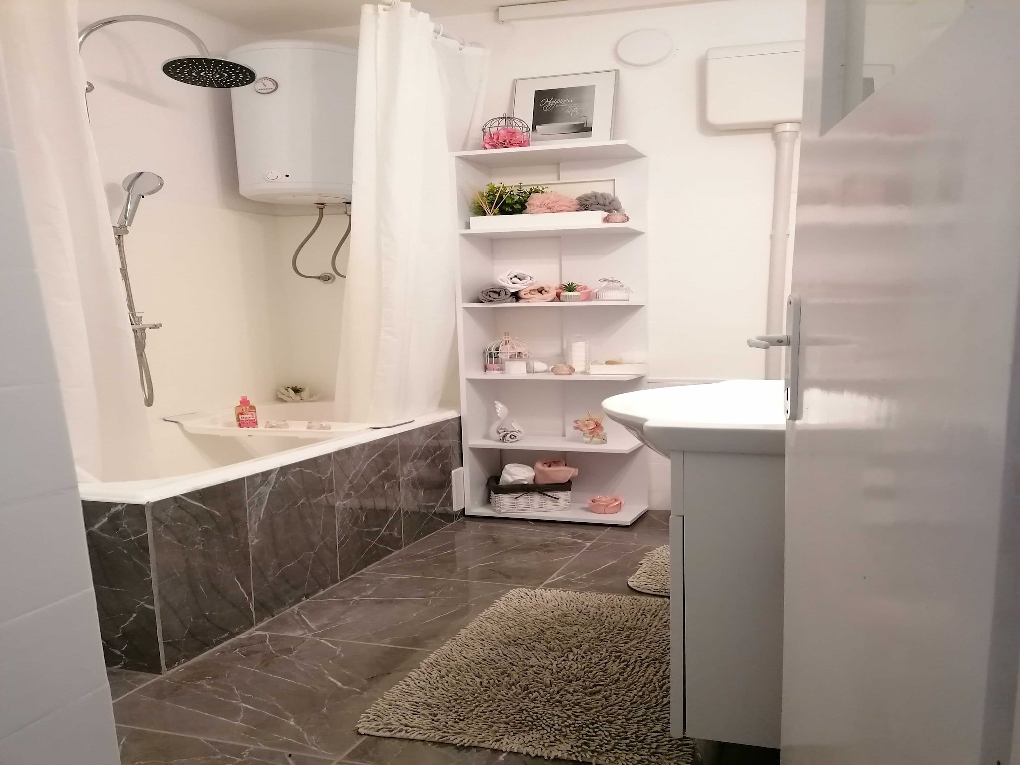 Apartmá Apartment Jamblip - Two Bedroom Apartment with Bal