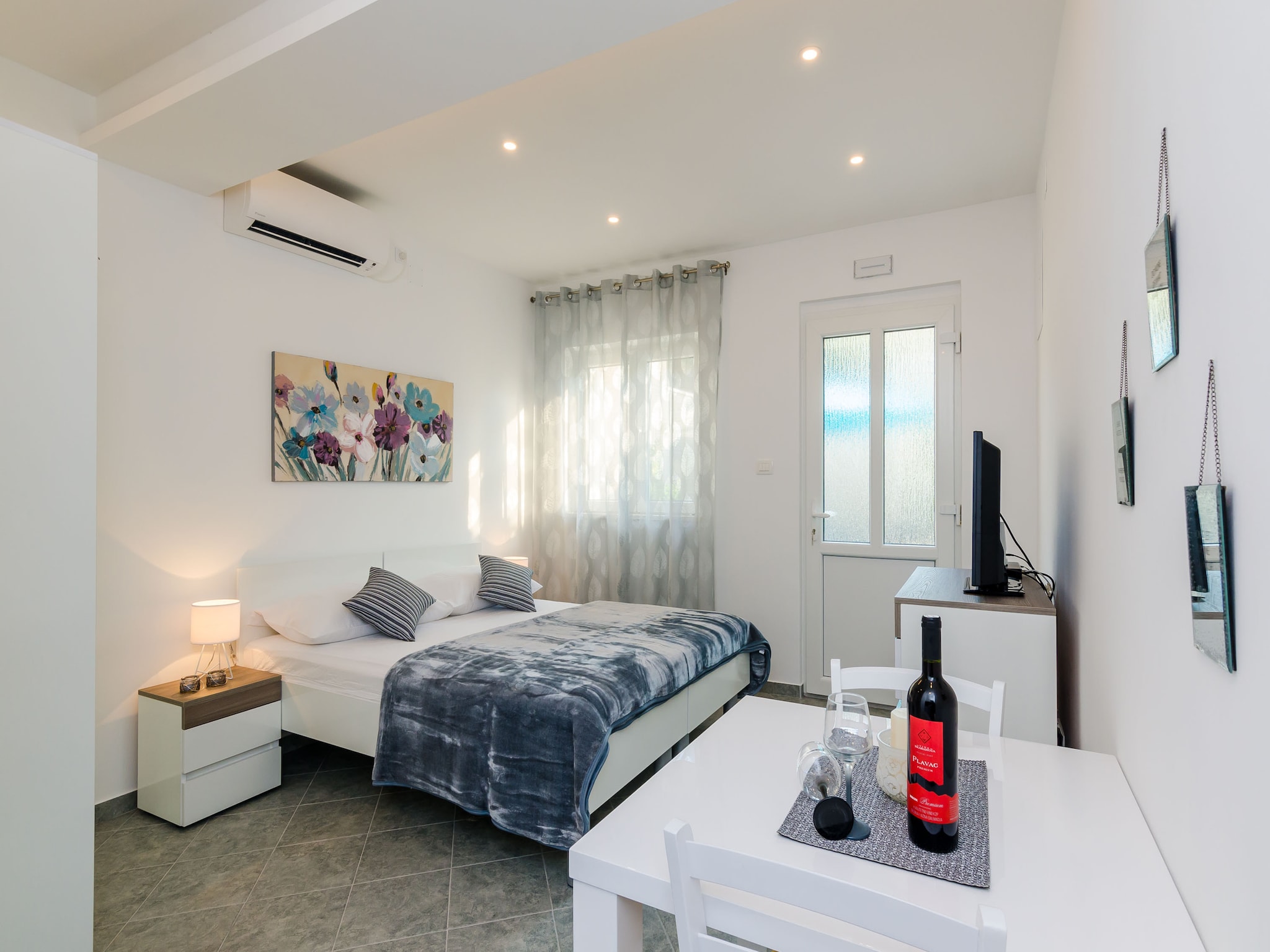 Apartmá Apartments  L&M - Studio Apartment with Terrace (V