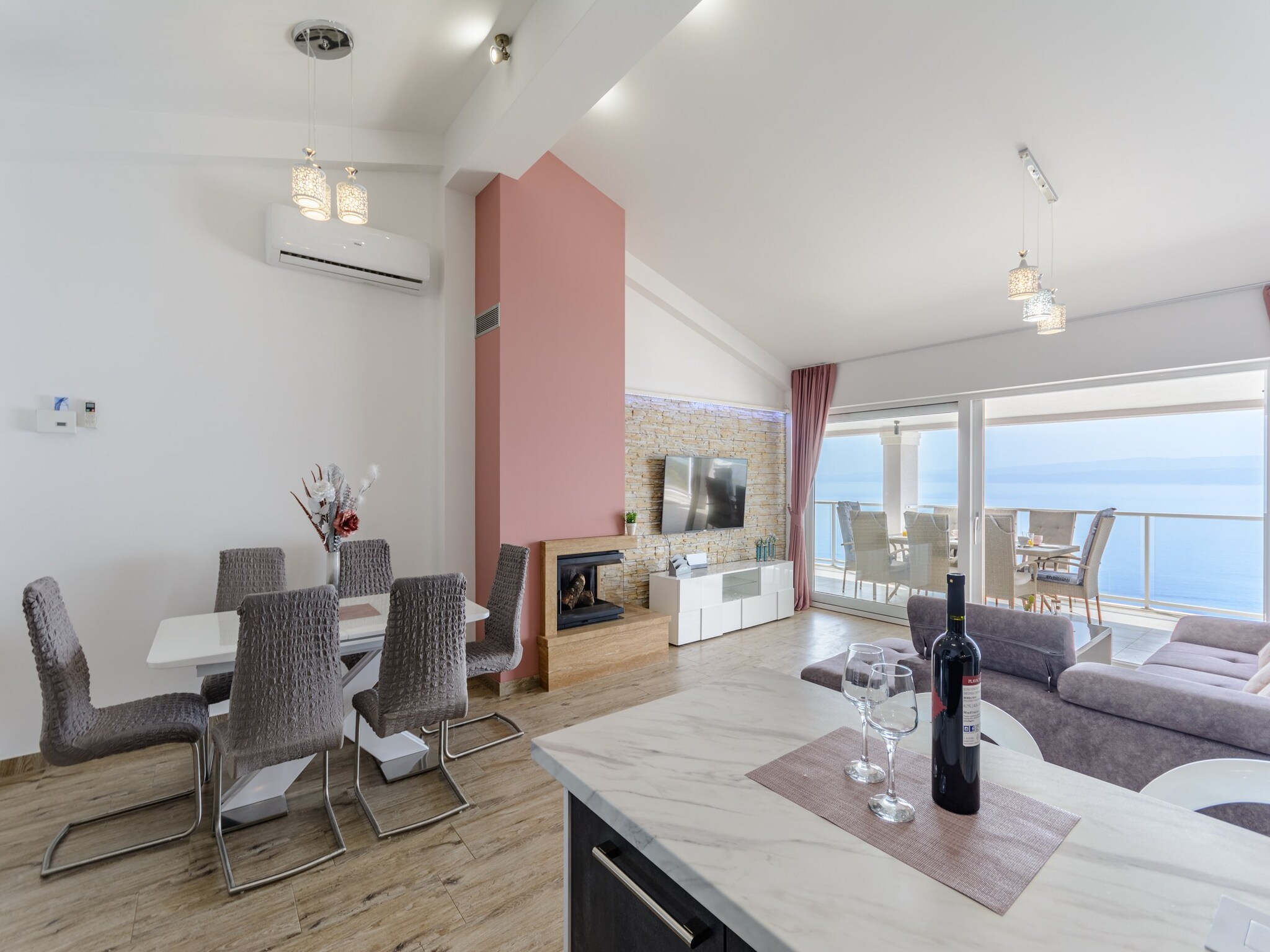 Ferienwohnung Apartments Hope (Dugi Rat) - Three-Bedroom Apartme