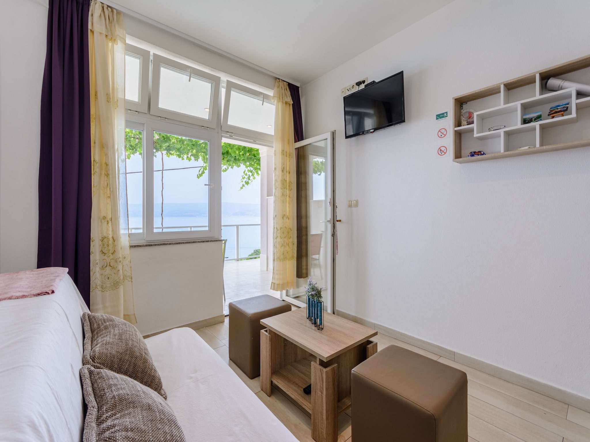 Ferienwohnung Apartments Hope (Dugi Rat) - Standard One-Bedroom