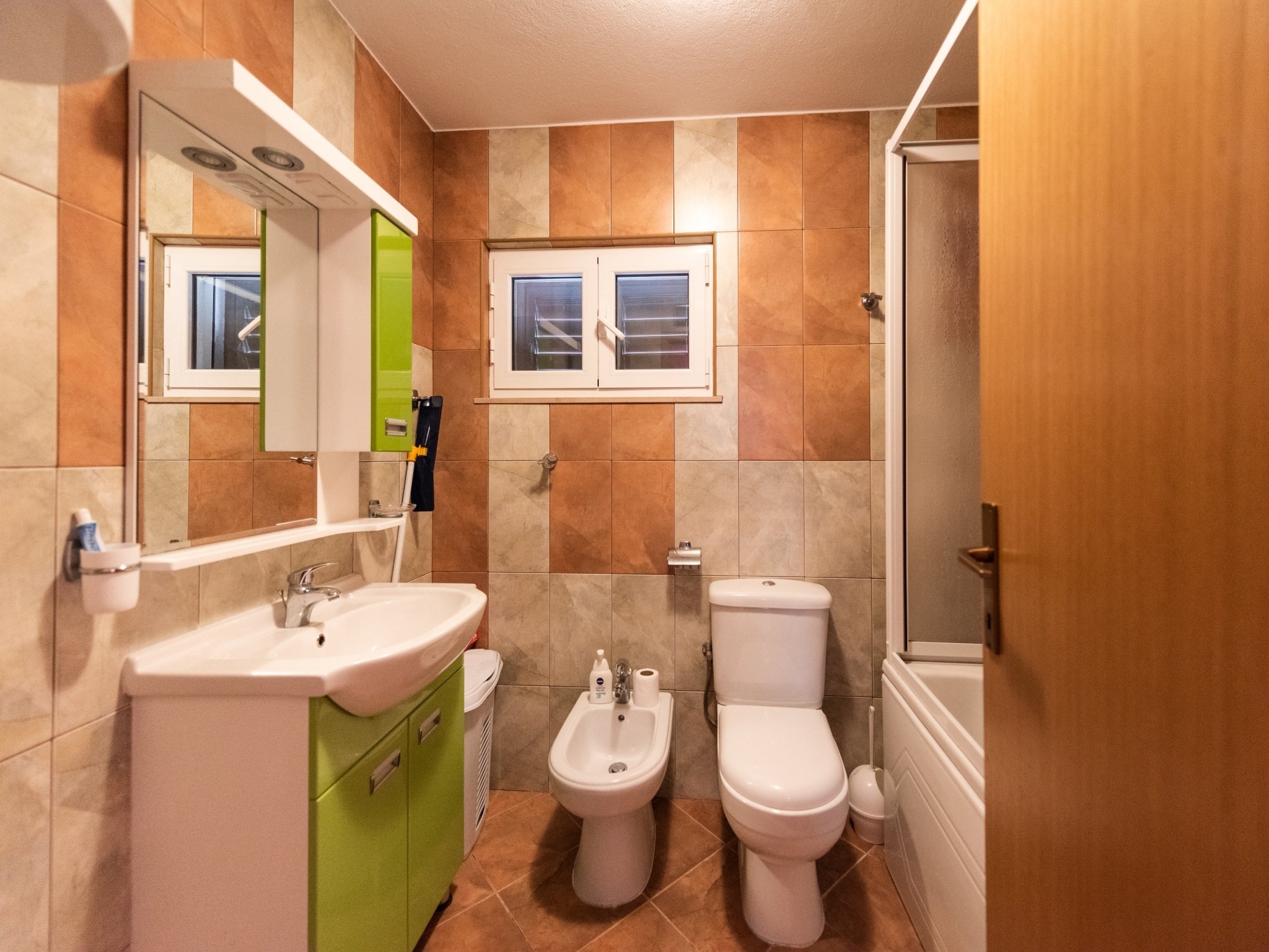 Apartmá Apartments Karen - Three Bedroom Apartment with Te