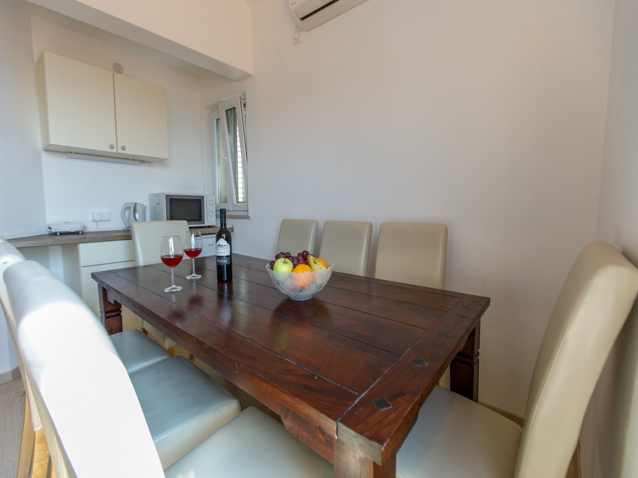Dům Villa Balarin - Five Bedroom Holiday Home with Ter