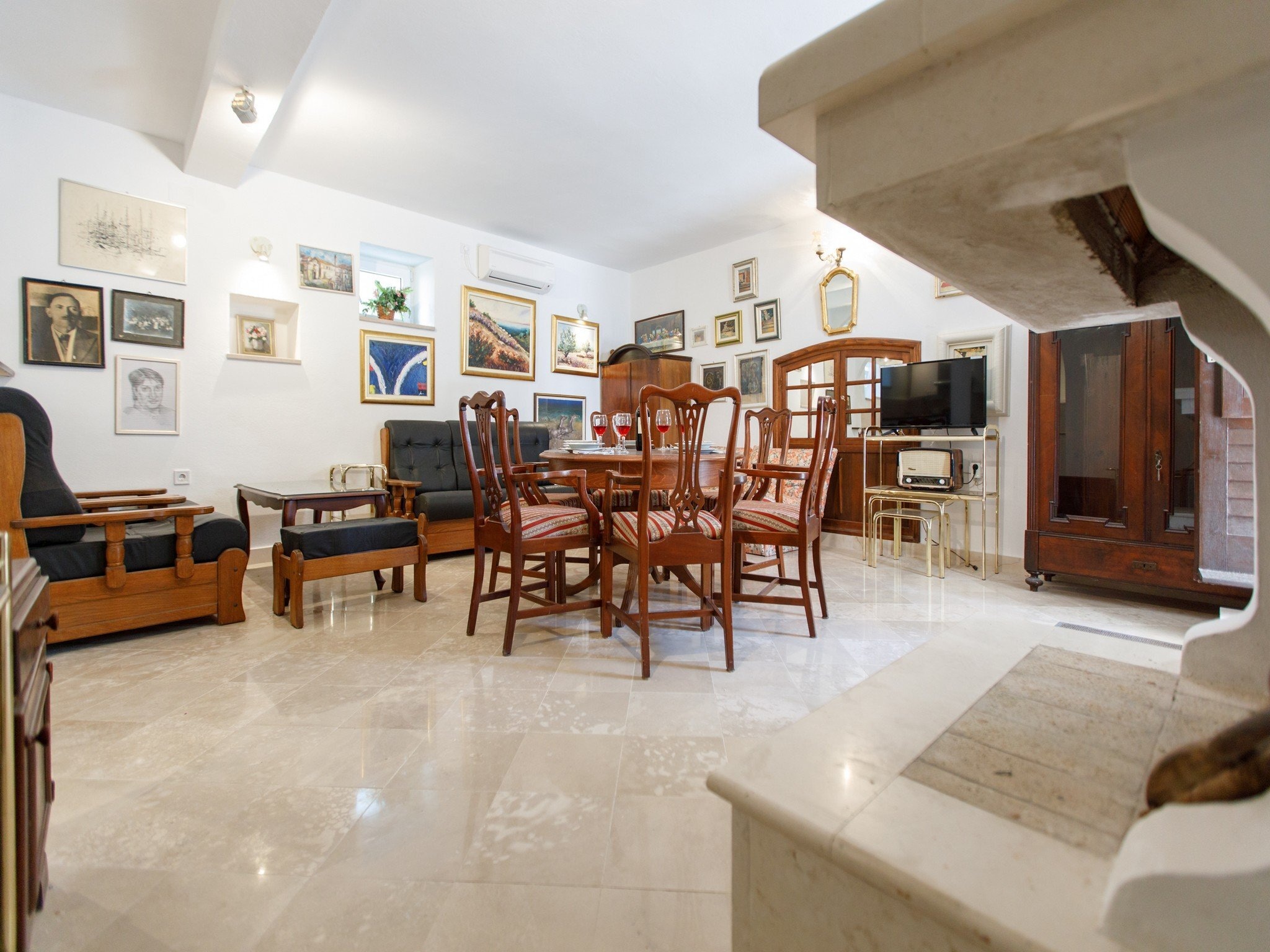 Dům Villa Balarin - Five Bedroom Holiday Home with Ter