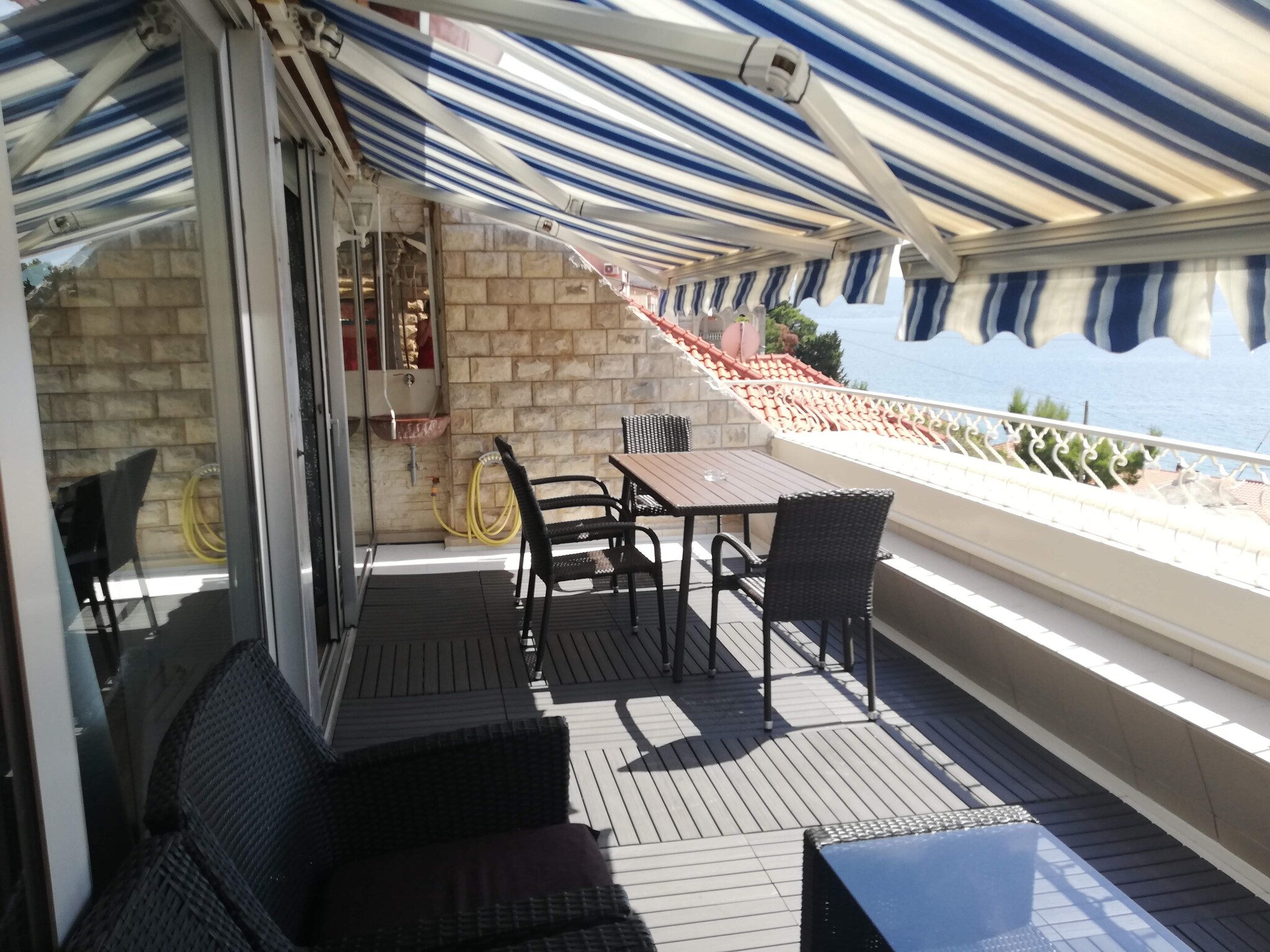Ferienwohnung Villa Elit- Three Bedroom Apartment with Sea View