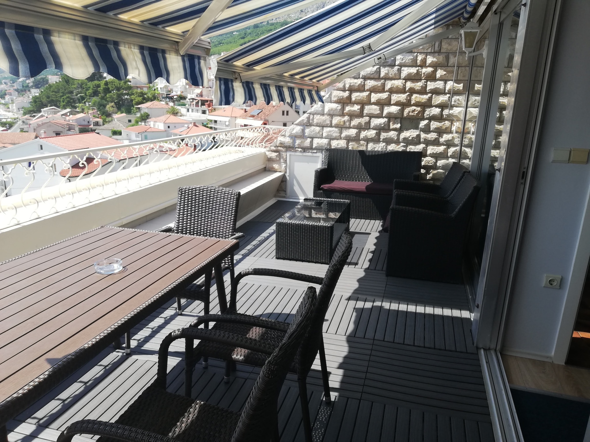 Ferienwohnung Villa Elit- Three Bedroom Apartment with Sea View