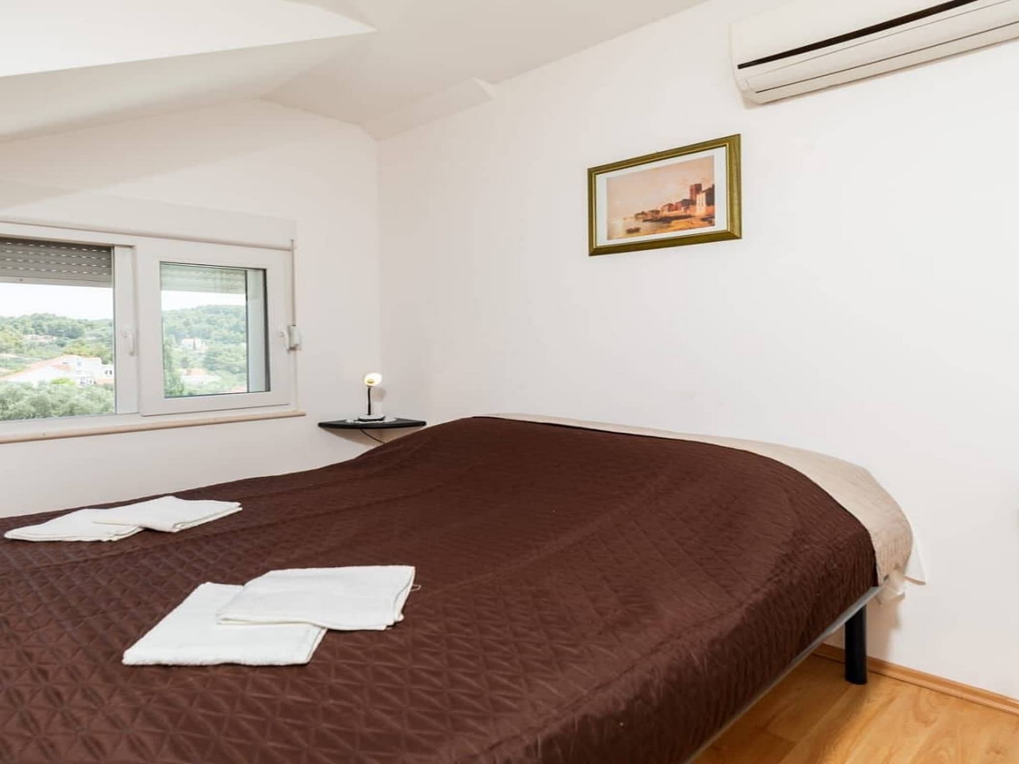 Apartmá Apartments Fran-Two Bedroom Apartment with Balcony