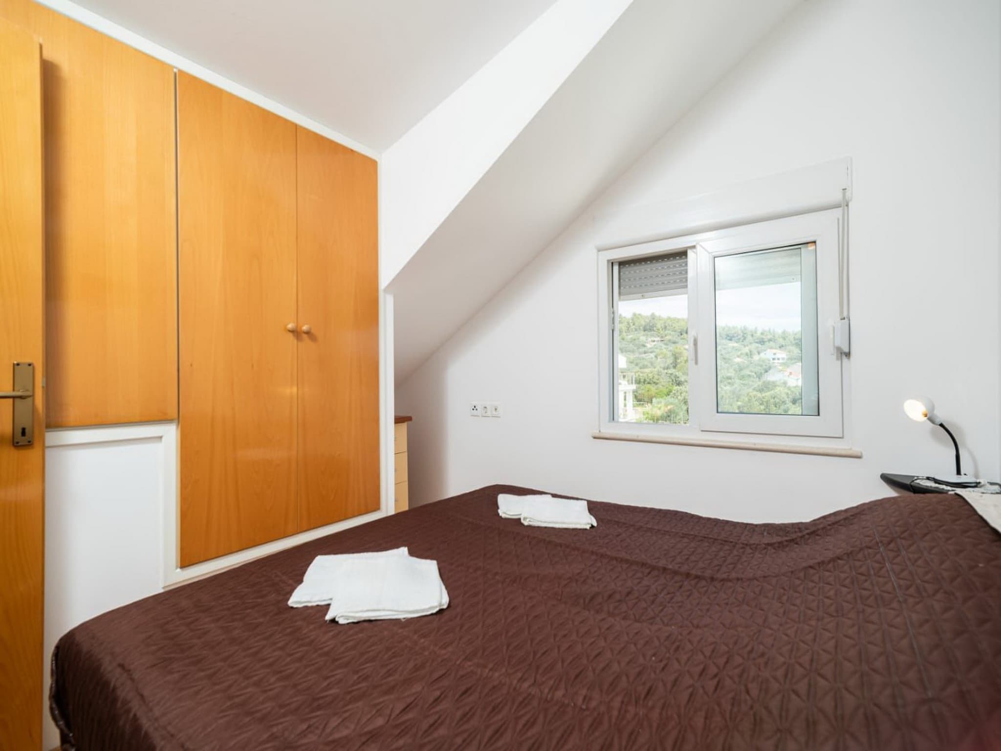 Apartmá Apartments Fran-Two Bedroom Apartment with Balcony