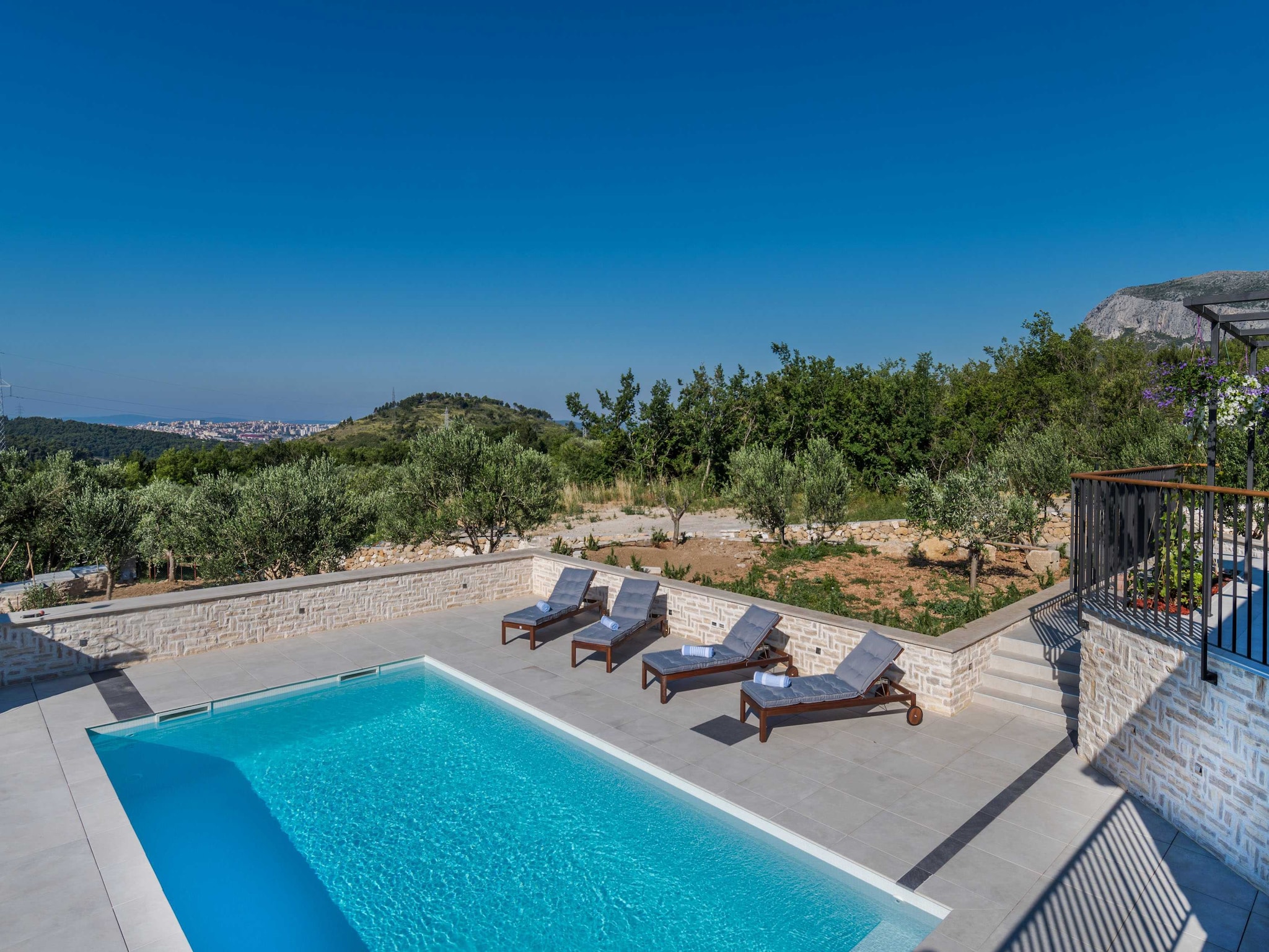 Ferienhaus Villa Manda Korina - Three-Bedroom Villa with Priv