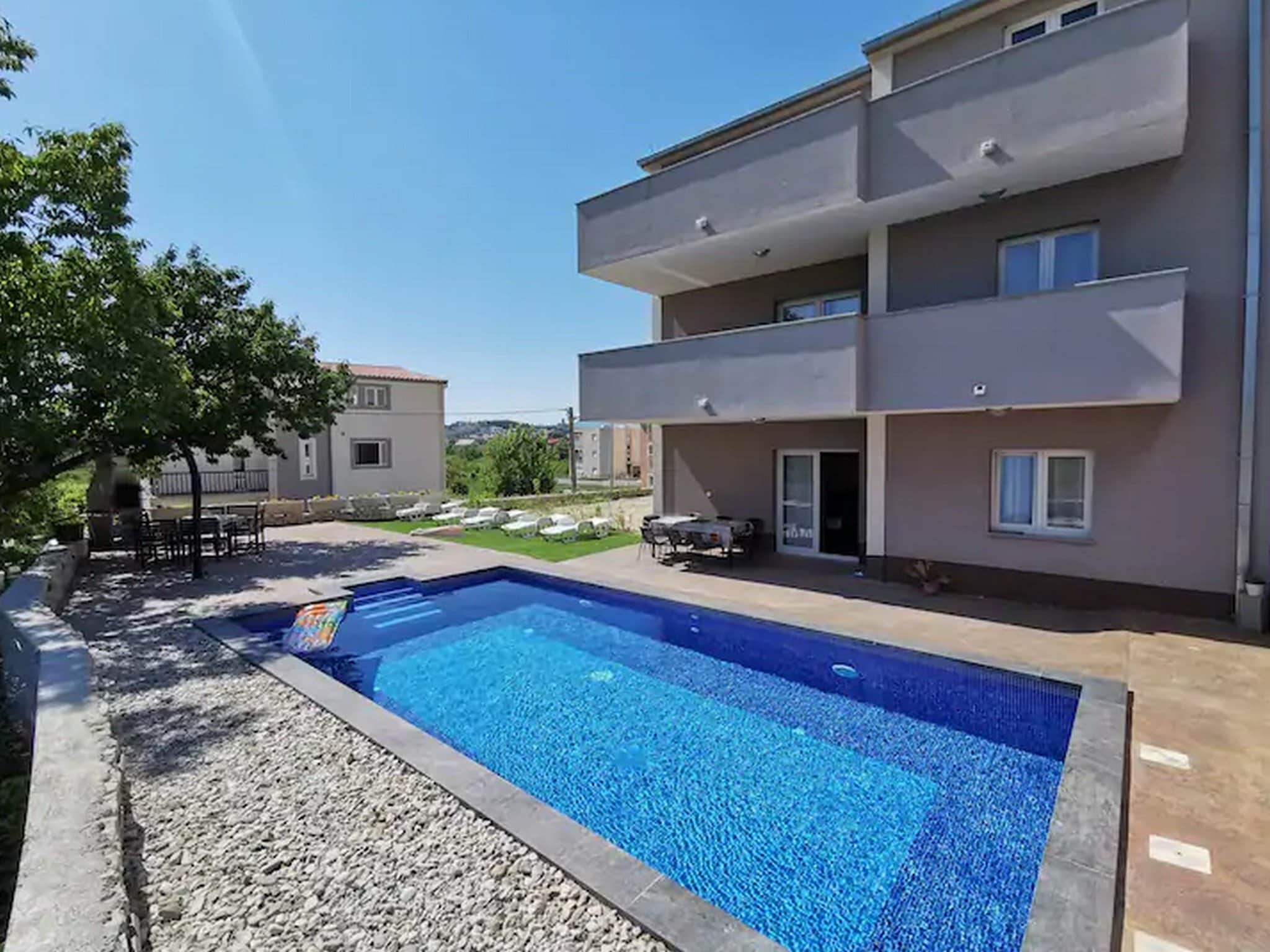   Holiday Home J&D No.3-Six Bedroom House  with Pool