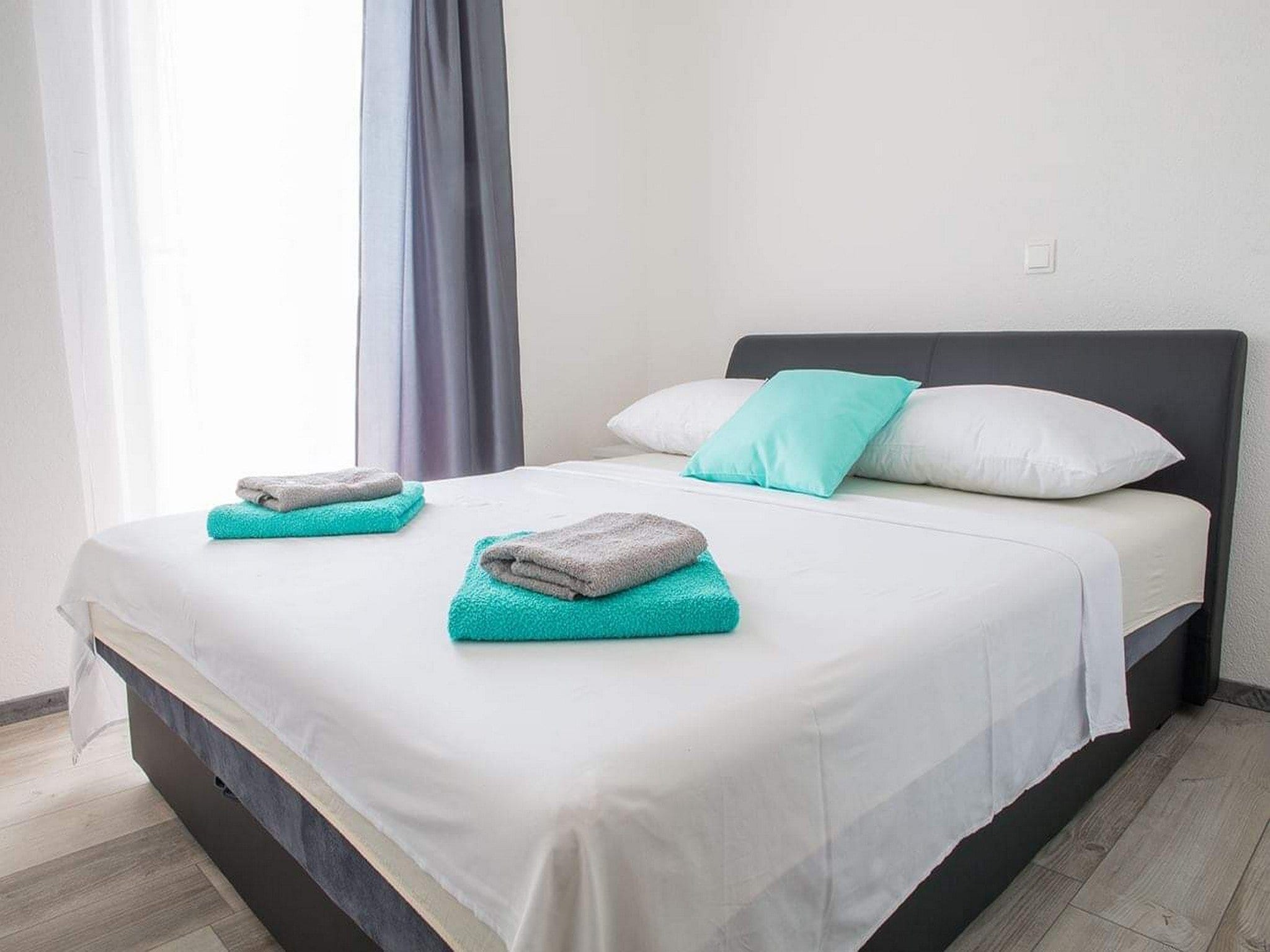  Holiday Home J&D No.3-Six Bedroom House  with Pool
