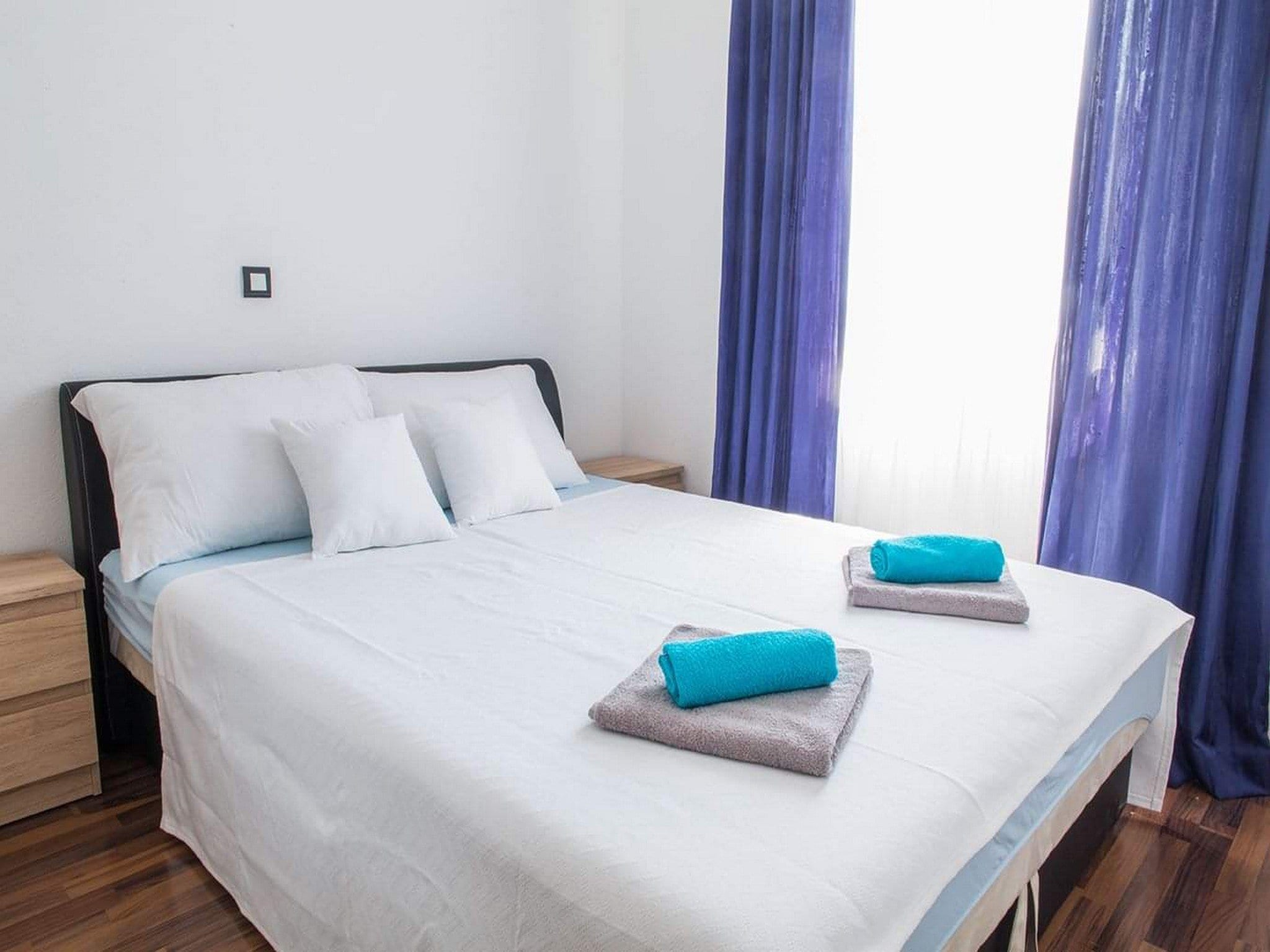   Holiday Home J&D No.3-Six Bedroom House  with Pool