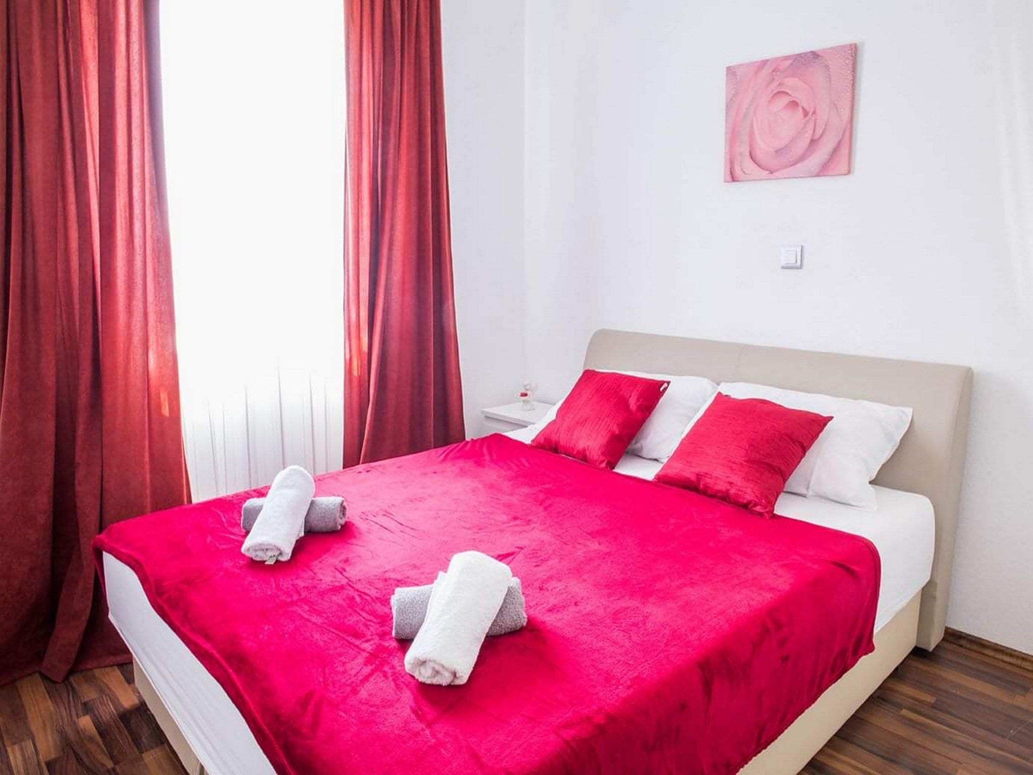   Holiday Home J&D No.3-Six Bedroom House  with Pool