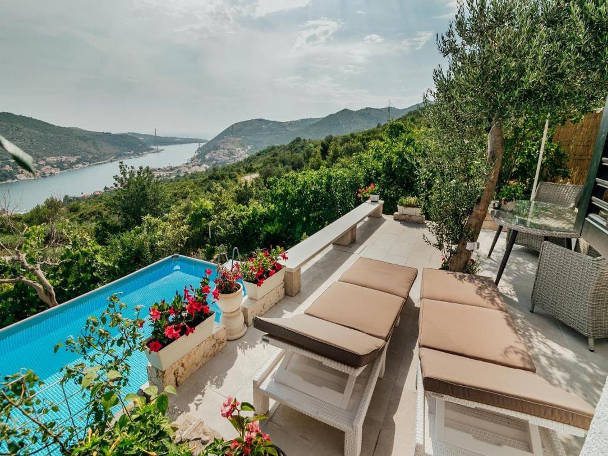   Cottage Ciara - One bedroom Holiday Home with pool