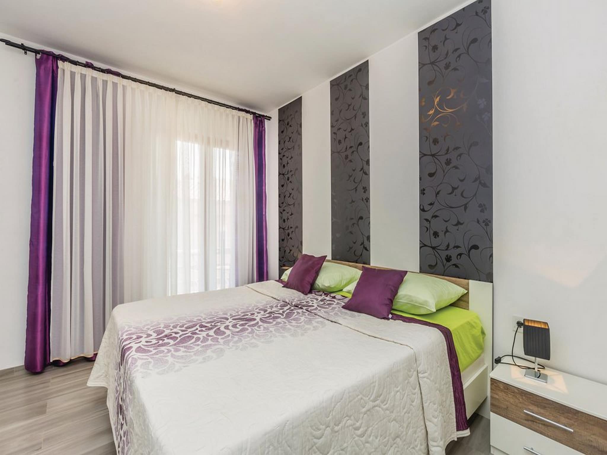 Apartmá Apartments Paola - Two Bedroom Apartment with Terr