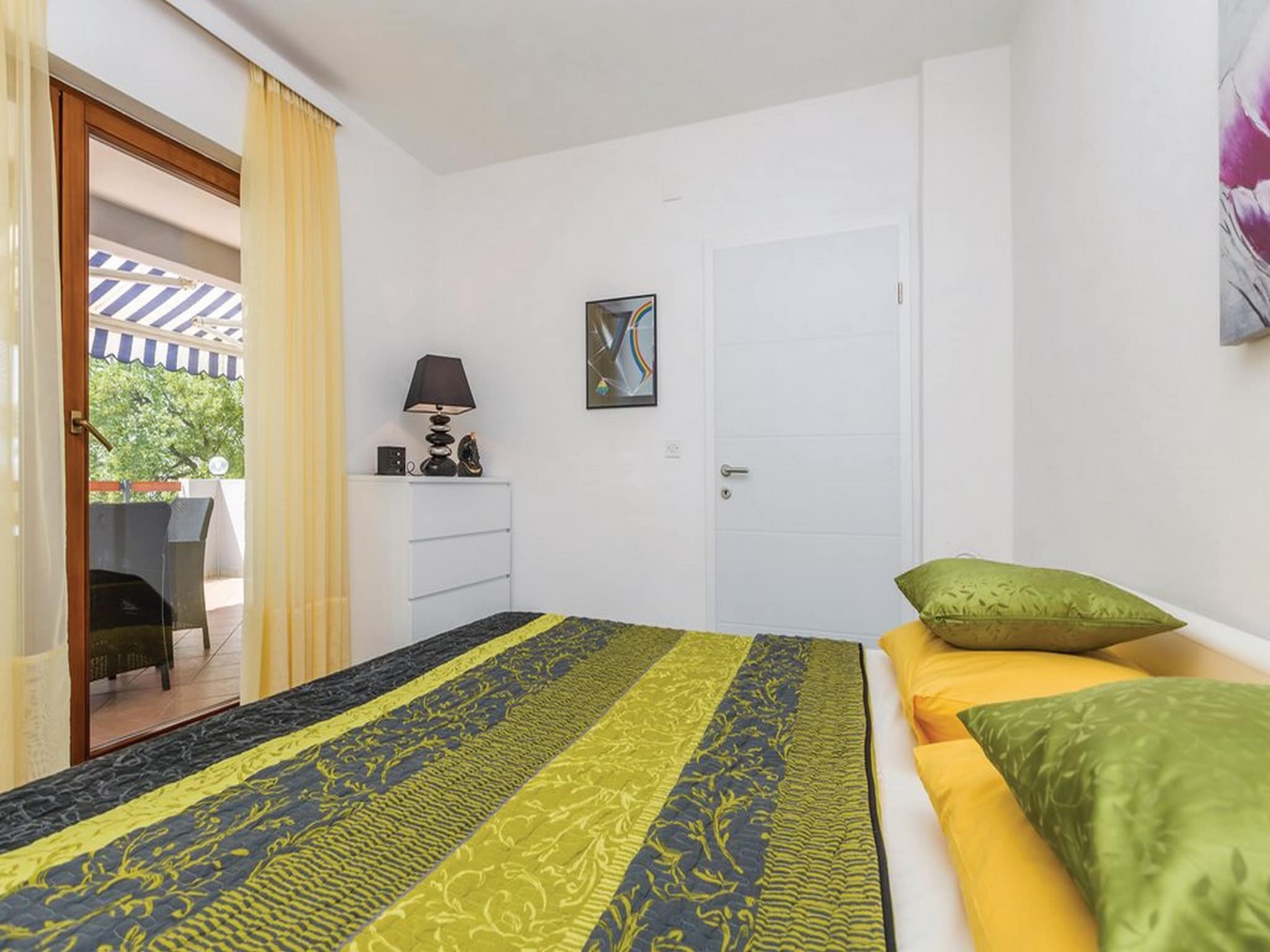 Apartmá Apartments Paola - Two Bedroom Apartment with Terr