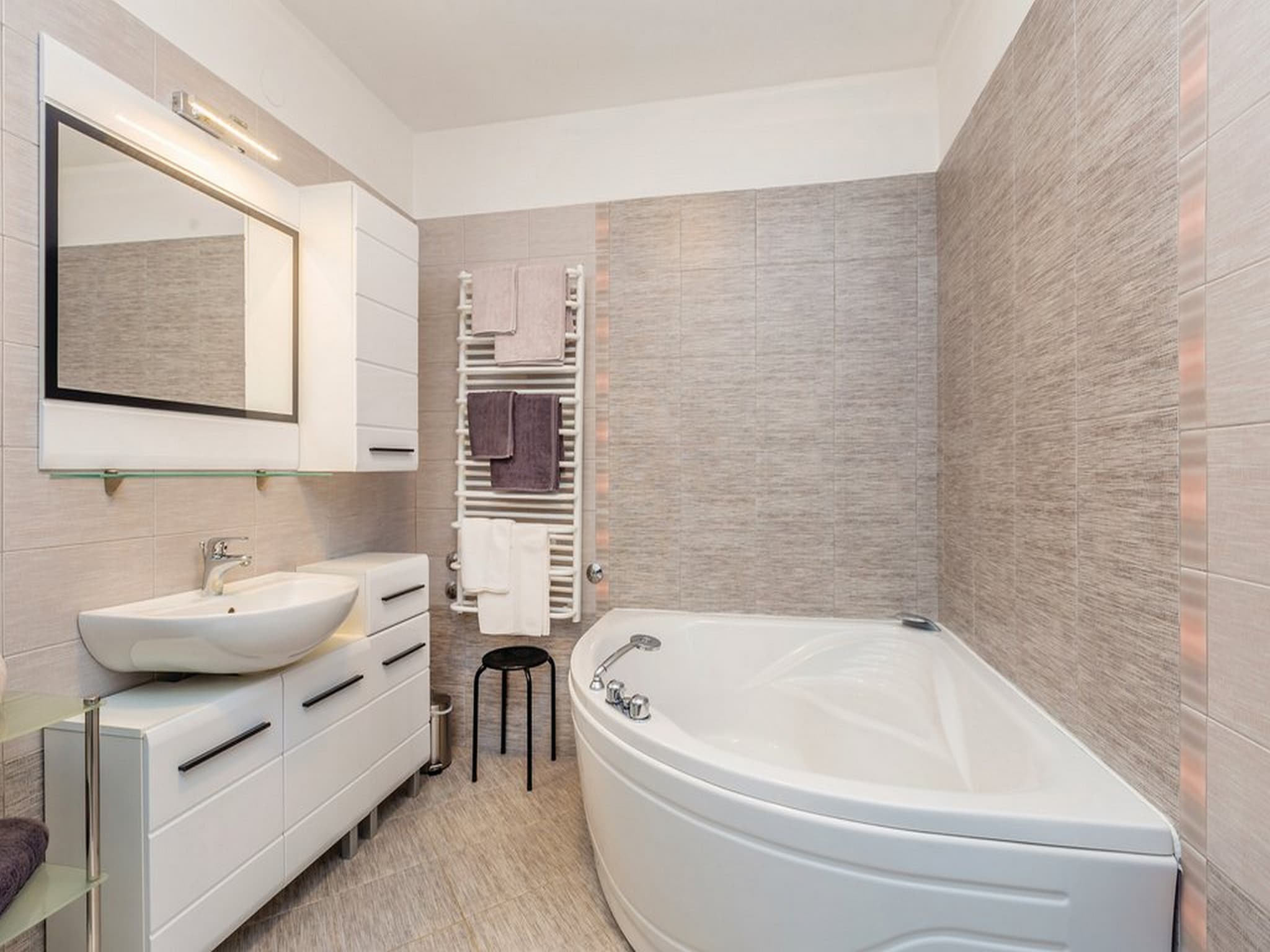 Apartmá Apartments Paola - Two Bedroom Apartment with Terr