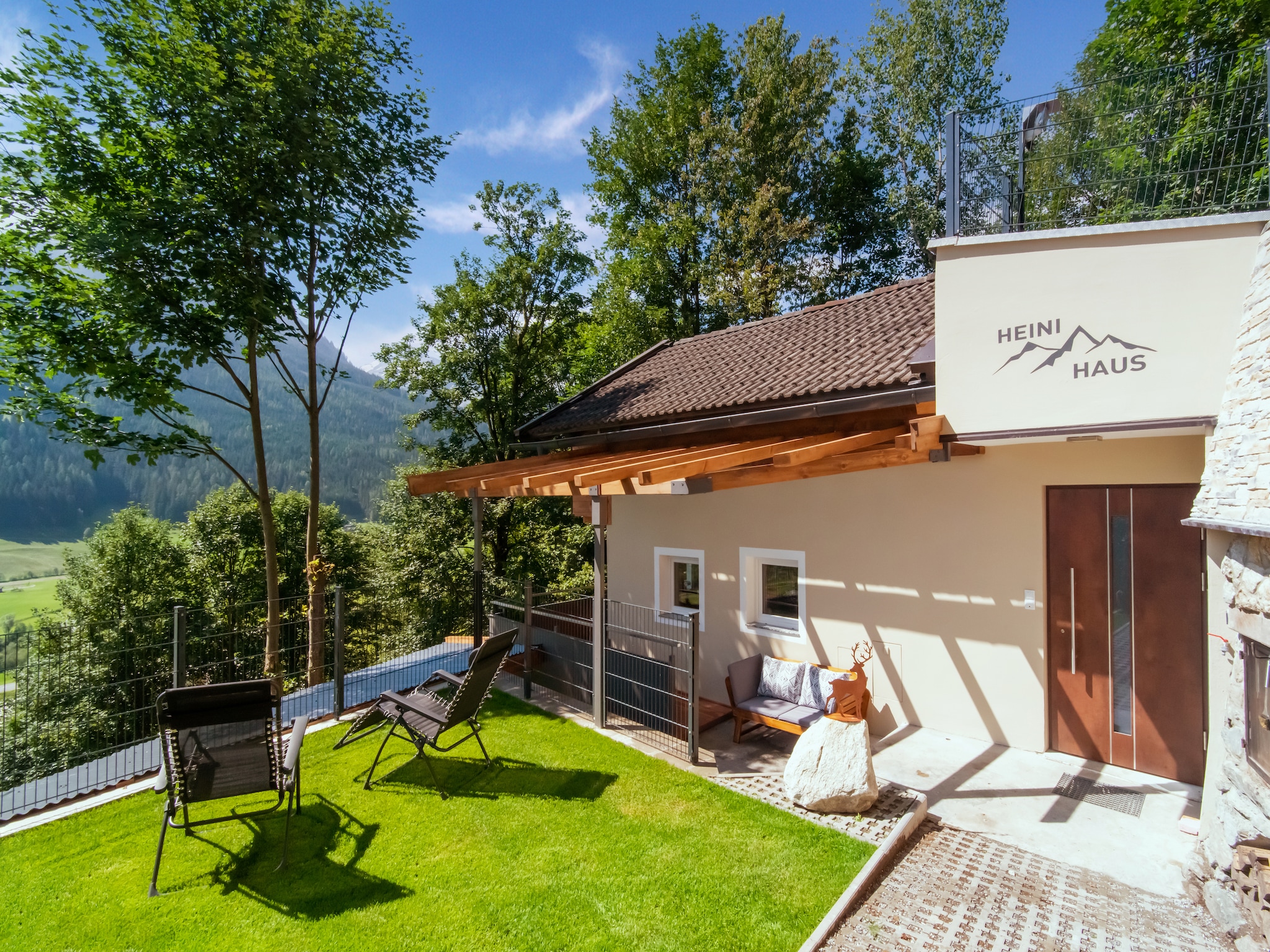   Apartment Heini Haus